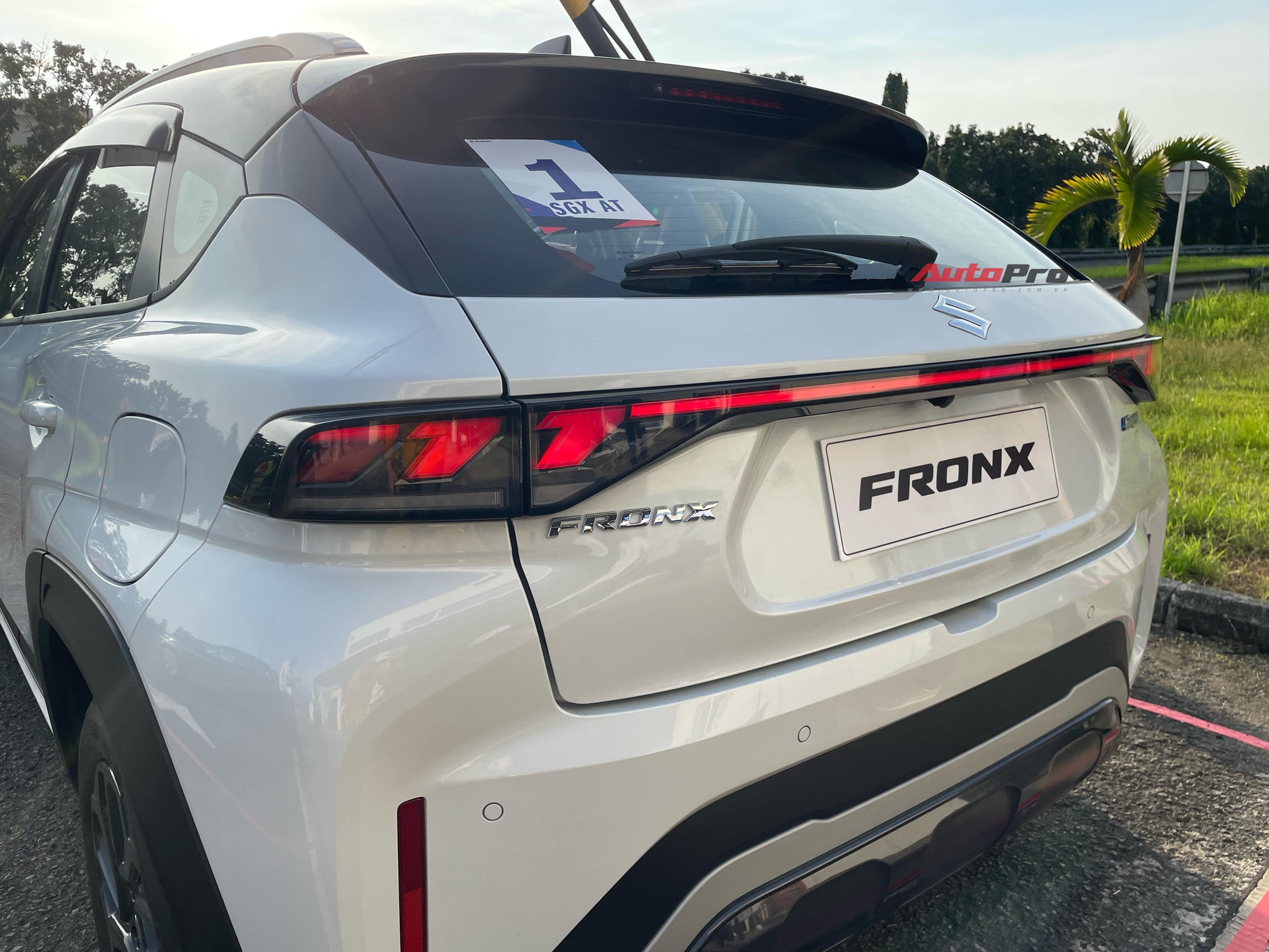 Tôi sang Indonesia ngồi thử Suzuki Fronx sẽ mở bán Việt Nam trong năm nay: Nhiều tiện nghi khiến Sonet và Raize dè chừng, có ADAS, HUD, động cơ hybrid- Ảnh 6.