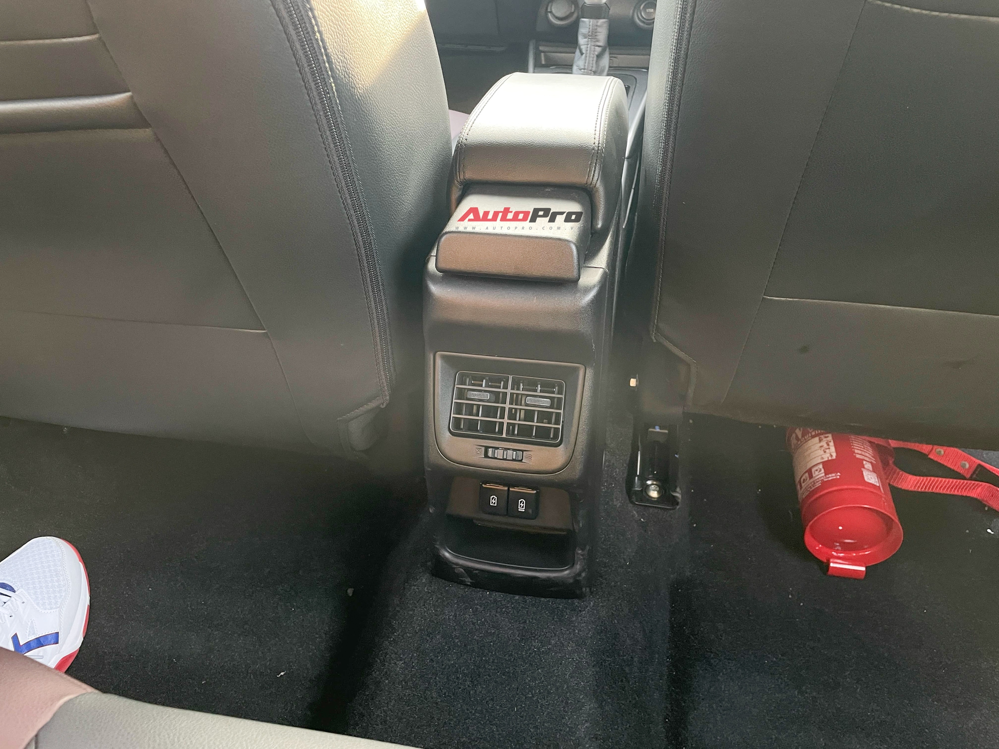 Tôi sang Indonesia ngồi thử Suzuki Fronx sẽ mở bán Việt Nam trong năm nay: Nhiều tiện nghi khiến Sonet và Raize dè chừng, có ADAS, HUD, động cơ hybrid- Ảnh 12.