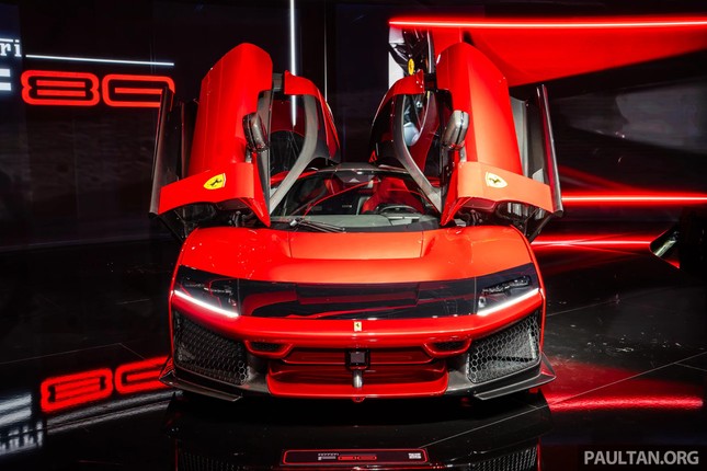 Siêu xe mạnh nhất của Ferrari được đăng ký kiểu dáng ở Việt Nam- Ảnh 7. Siêu xe mạnh nhất của Ferrari được đăng ký kiểu dáng ở Việt Nam- Ảnh 7.