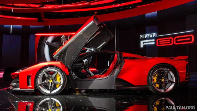 Siêu xe mạnh nhất của Ferrari được đăng ký kiểu dáng ở Việt Nam- Ảnh 8. Siêu xe mạnh nhất của Ferrari được đăng ký kiểu dáng ở Việt Nam- Ảnh 8.