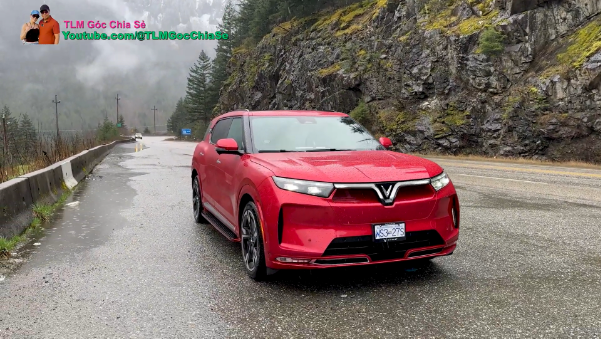 Lái VinFast VF 9 chạy liền 600km không 'bã người', có thể ‘vượt đèo, băng mưa'- Ảnh 4. Lái VinFast VF 9 chạy liền 600km không 'bã người', có thể ‘vượt đèo, băng mưa'- Ảnh 4.
