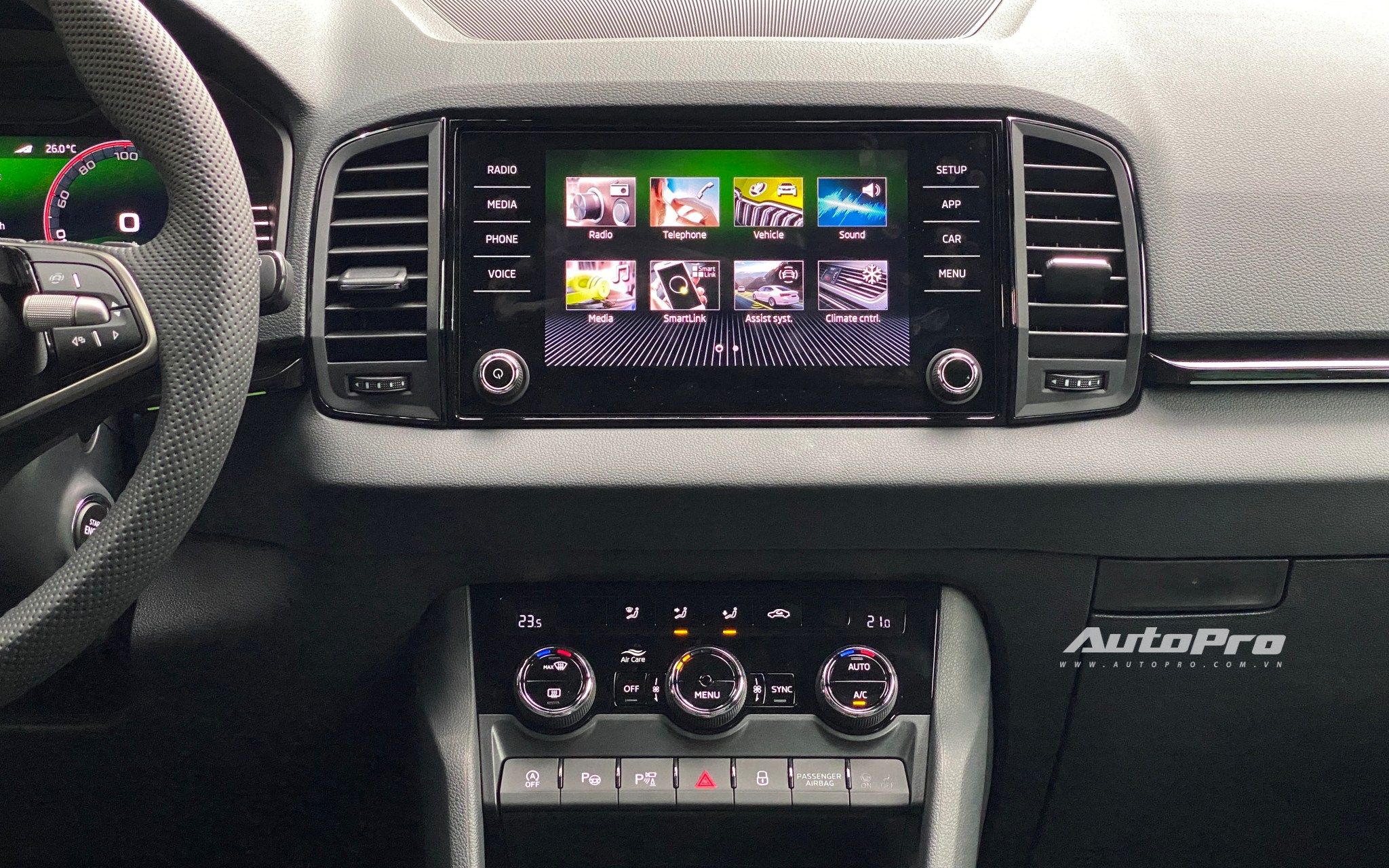 Skoda Karoq 2025 ra mắt Việt Nam: Giá từ hơn 1 tỷ đồng, có bản thể thao, thêm ADAS và nhiều công nghệ khác cạnh tranh CX-5- Ảnh 9.