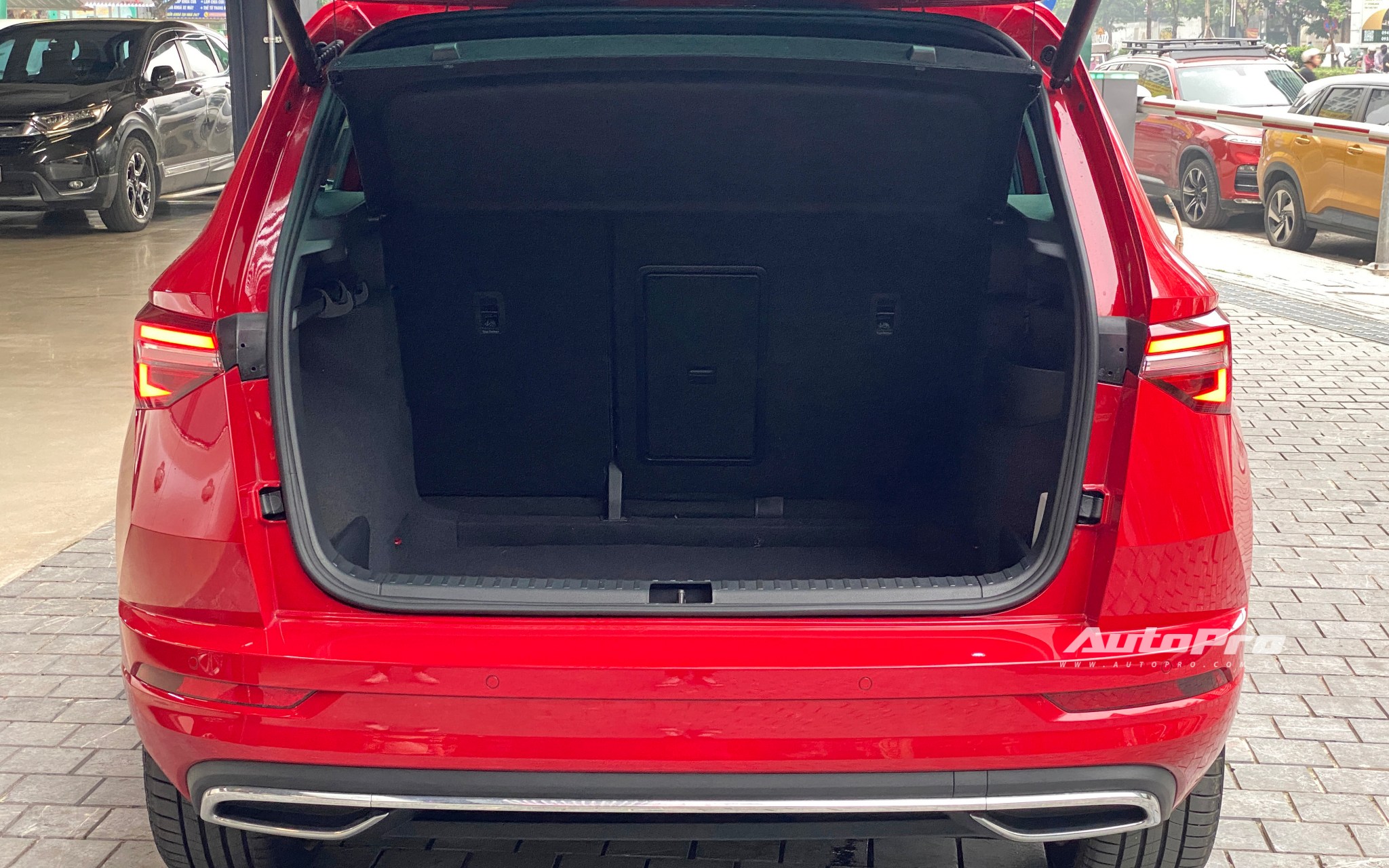 Skoda Karoq 2025 ra mắt Việt Nam: Giá từ hơn 1 tỷ đồng, có bản thể thao, thêm ADAS và nhiều công nghệ khác cạnh tranh CX-5- Ảnh 16.