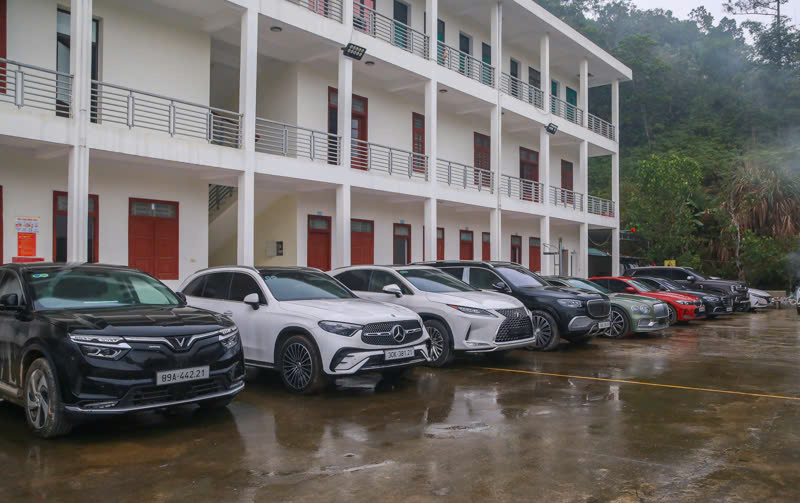Khởi tố thêm 4 bị can vụ rửa tiền khắp cả nước, thu giữ nhiều Khởi tố thêm 4 bị can vụ rửa tiền khắp cả nước, thu giữ nhiều