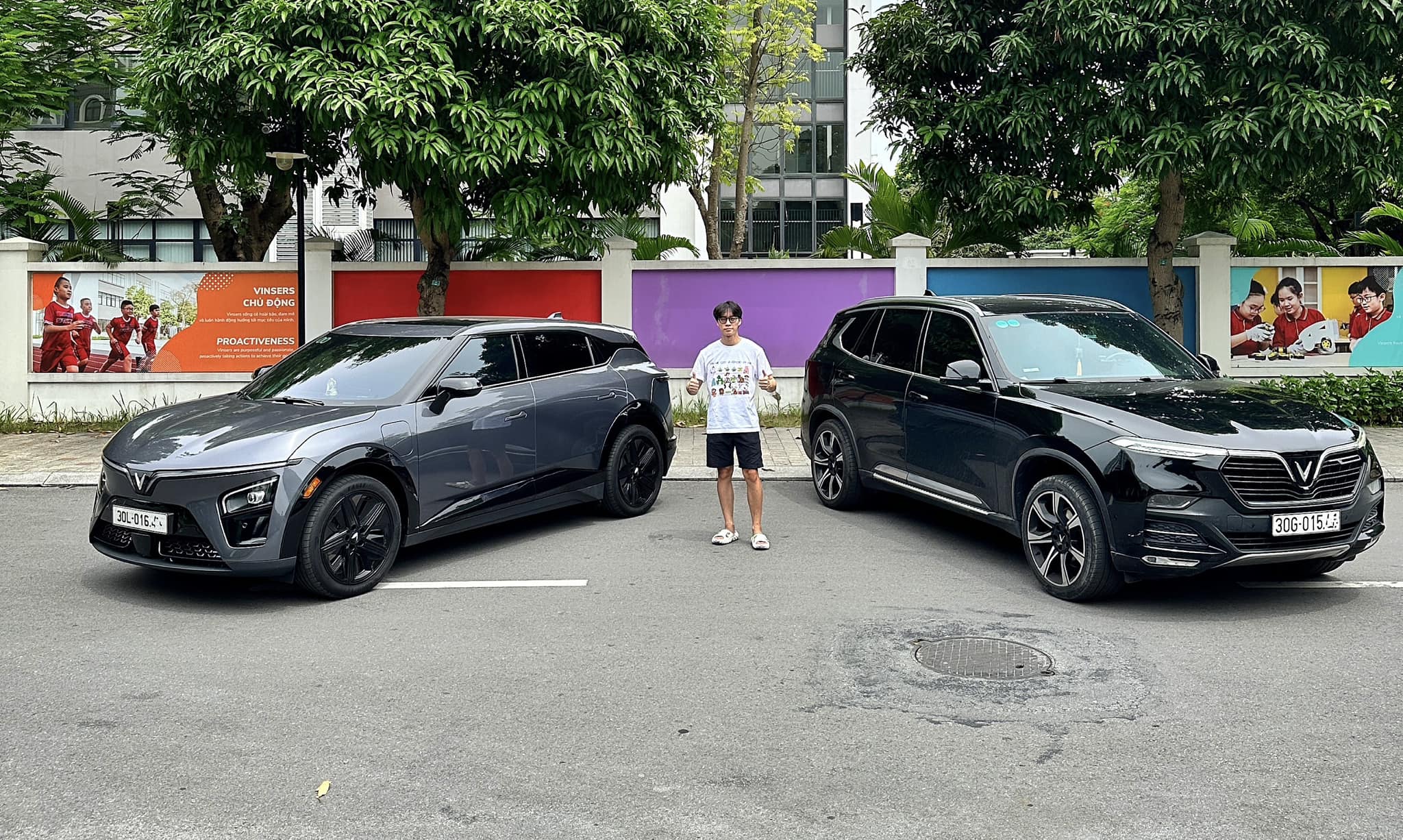 Chủ tiệm Âu phục mua cả VinFast VF 7 và VF 3: ‘Chọn xe như chọn suit, sẽ thêm VF 9 để đủ bộ sưu tập thời trang, thực dụng’- Ảnh 8.