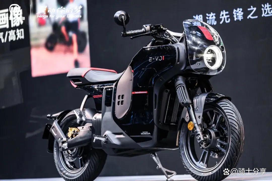 Honda chính thức ra mắt mẫu xe máy điện công suất lớn, công nghệ như ô tô, có giá hơn 100 triệu đồng!- Ảnh 8.