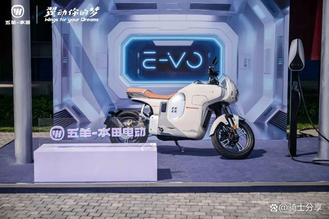 Honda chính thức ra mắt mẫu xe máy điện công suất lớn, công nghệ như ô tô, có giá hơn 100 triệu đồng!- Ảnh 5.