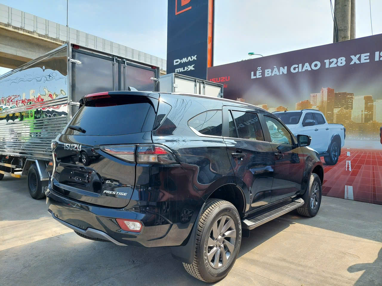 Nghịch lý phân khúc SUV hạng D: Toàn giảm giá sâu nhưng doanh số chẳng thấm vào đâu- Ảnh 3. Nghịch lý phân khúc SUV hạng D: Toàn giảm giá sâu nhưng doanh số chẳng thấm vào đâu- Ảnh 3.