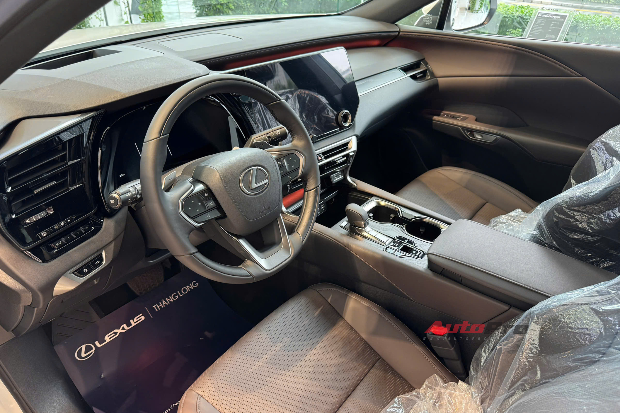 Lexus RX 350h về đại lý: Giá từ 3,5 tỷ đồng, động cơ hybrid mạnh 247 mã lực, thêm camera 360- Ảnh 14. Lexus RX 350h về đại lý: Giá từ 3,5 tỷ đồng, động cơ hybrid mạnh 247 mã lực, thêm camera 360- Ảnh 14.
