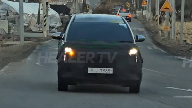 Hyundai Stargazer 2025 một lần nữa bắt gặp chạy thử, địa điểm bắt gặp cho thấy ngày ra mắt Việt Nam không còn xa- Ảnh 8.