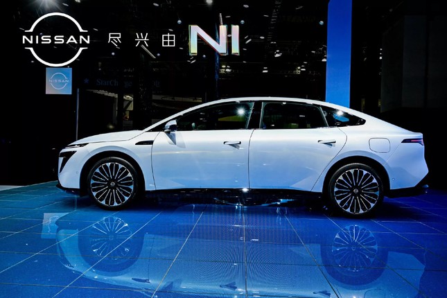 Nissan ra mắt xe điện giá rẻ- Ảnh 4. Nissan ra mắt xe điện giá rẻ- Ảnh 4.