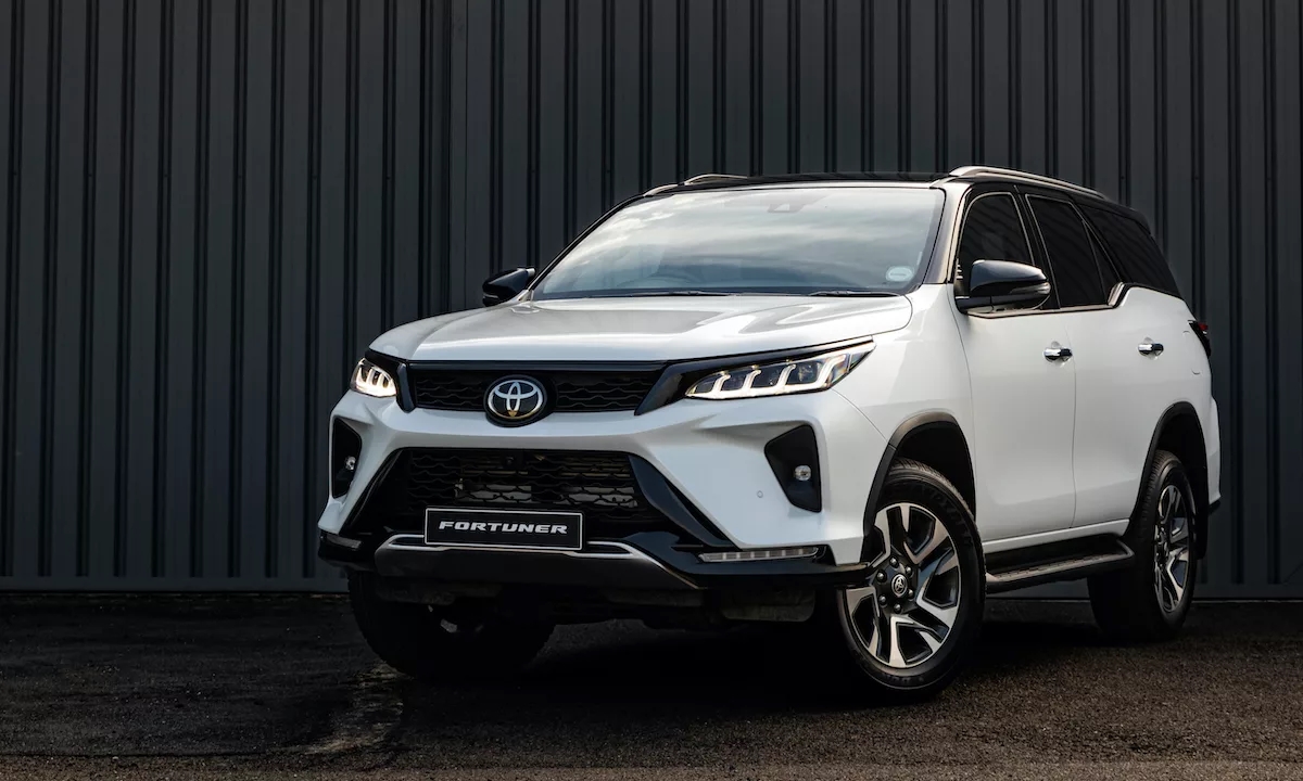 Toyota Fortuner 2025 ra mắt tháng sau: Lần đầu có bản hybrid, bổ sung ADAS, thiết kế thay đổi nhẹ- Ảnh 3. Toyota Fortuner 2025 ra mắt tháng sau: Lần đầu có bản hybrid, bổ sung ADAS, thiết kế thay đổi nhẹ- Ảnh 3.