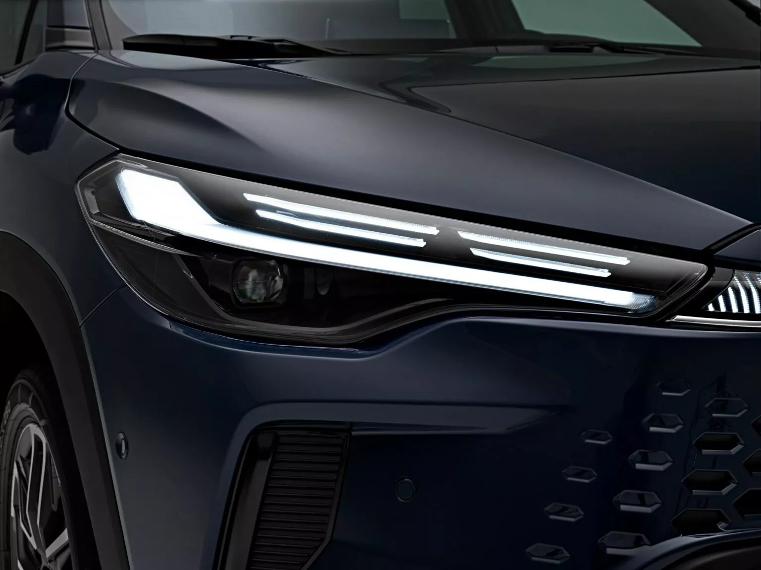 Toyota Corolla Cross 2026 ra mắt: Đèn LED mới, mâm mới, màn hình lớn, máy hybrid mạnh hơn, có bản thể thao, về Việt Nam dễ hot- Ảnh 5. Toyota Corolla Cross 2026 ra mắt: Đèn LED mới, mâm mới, màn hình lớn, máy hybrid mạnh hơn, có bản thể thao, về Việt Nam dễ hot- Ảnh 5.