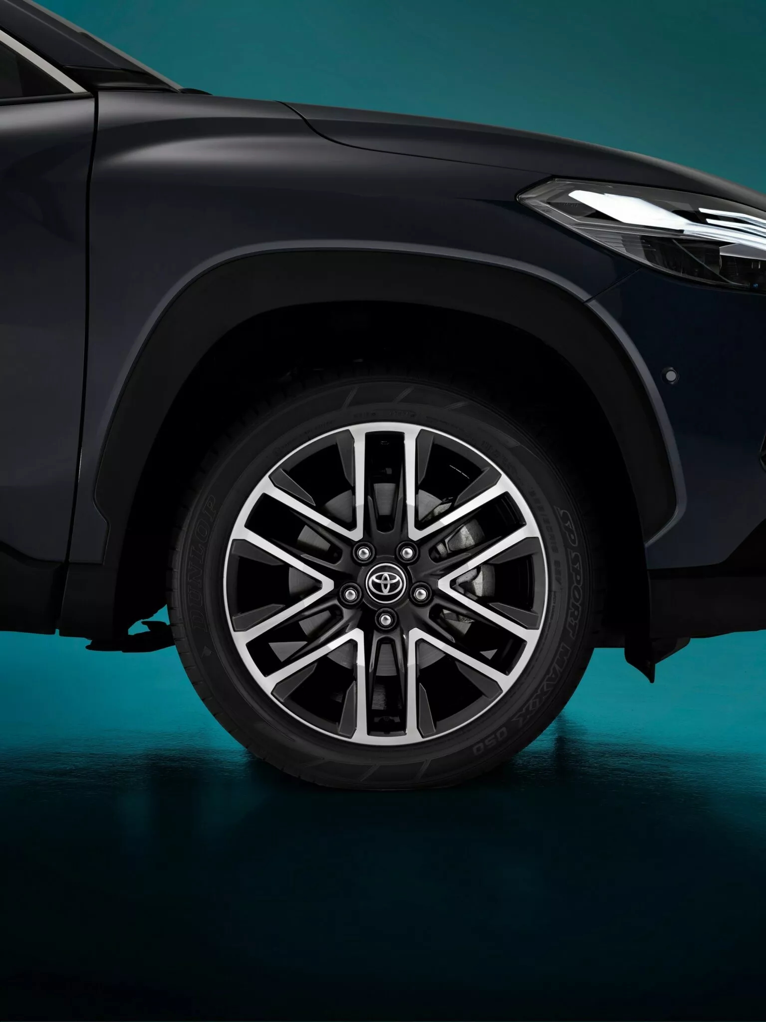 Toyota Corolla Cross 2026 ra mắt: Đèn LED mới, mâm mới, màn hình lớn, máy hybrid mạnh hơn, có bản thể thao, về Việt Nam dễ hot- Ảnh 6. Toyota Corolla Cross 2026 ra mắt: Đèn LED mới, mâm mới, màn hình lớn, máy hybrid mạnh hơn, có bản thể thao, về Việt Nam dễ hot- Ảnh 6.