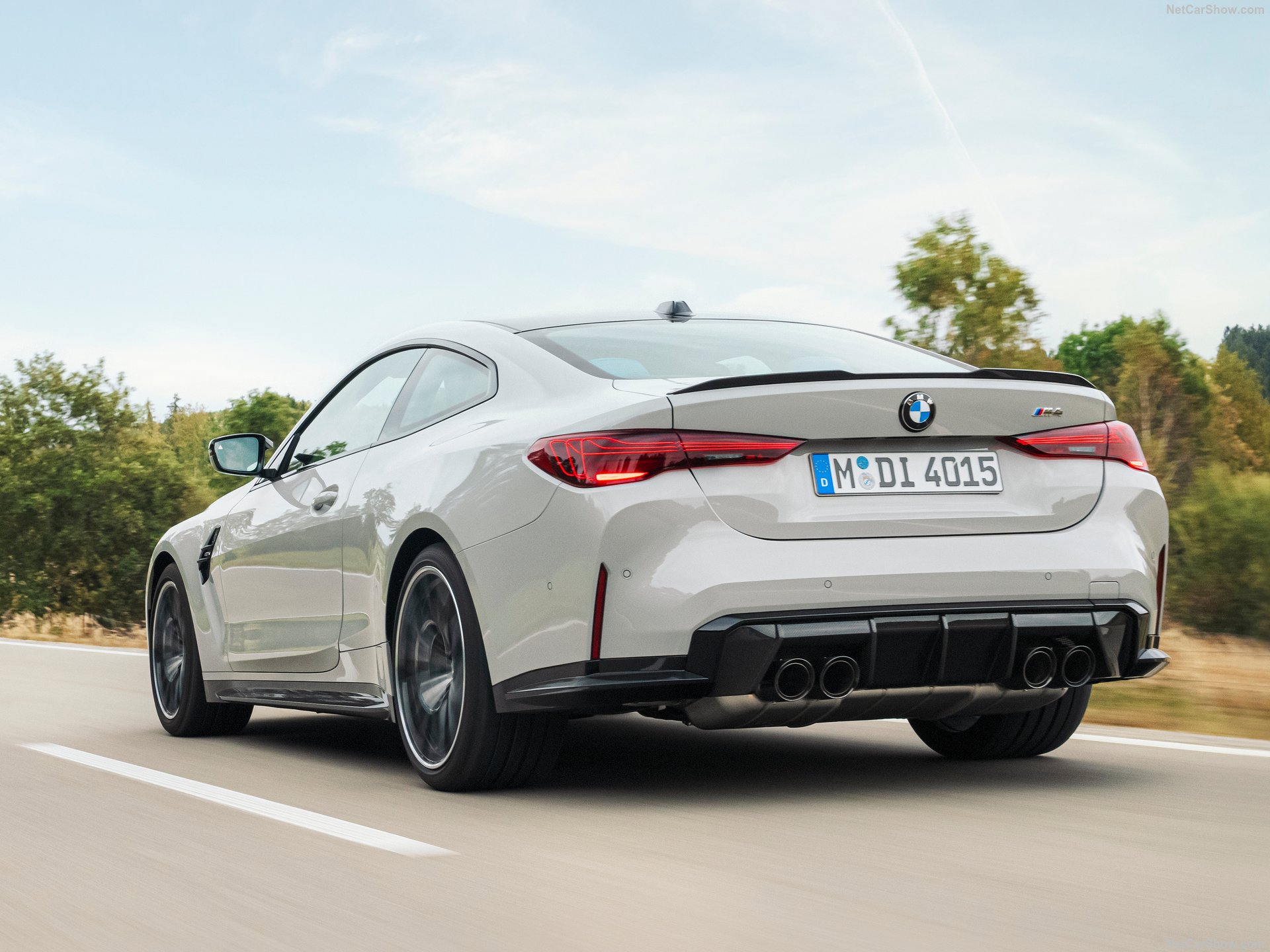 BMW M3, M4 đời mới chính hãng đầu tiên về Việt Nam: Mạnh hơn 500hp, màu cực nổi, riêng option đã tới 1,4 tỷ đồng- Ảnh 11. BMW M3, M4 đời mới chính hãng đầu tiên về Việt Nam: Mạnh hơn 500hp, màu cực nổi, riêng option đã tới 1,4 tỷ đồng- Ảnh 11.