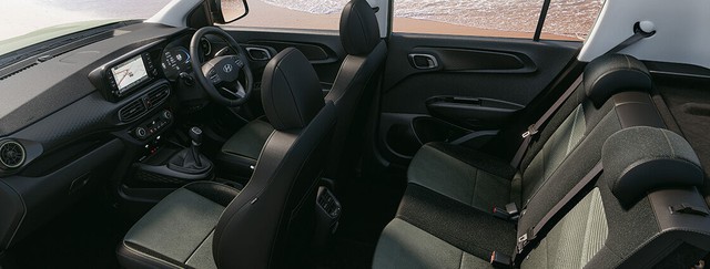 Grand i10 phiên bản SUV nâng cấp: 1 tính năng vốn chỉ có ở các dòng xe cao cấp, giá quy đổi hơn 200 triệu- Ảnh 5. Grand i10 phiên bản SUV nâng cấp: 1 tính năng vốn chỉ có ở các dòng xe cao cấp, giá quy đổi hơn 200 triệu- Ảnh 5.