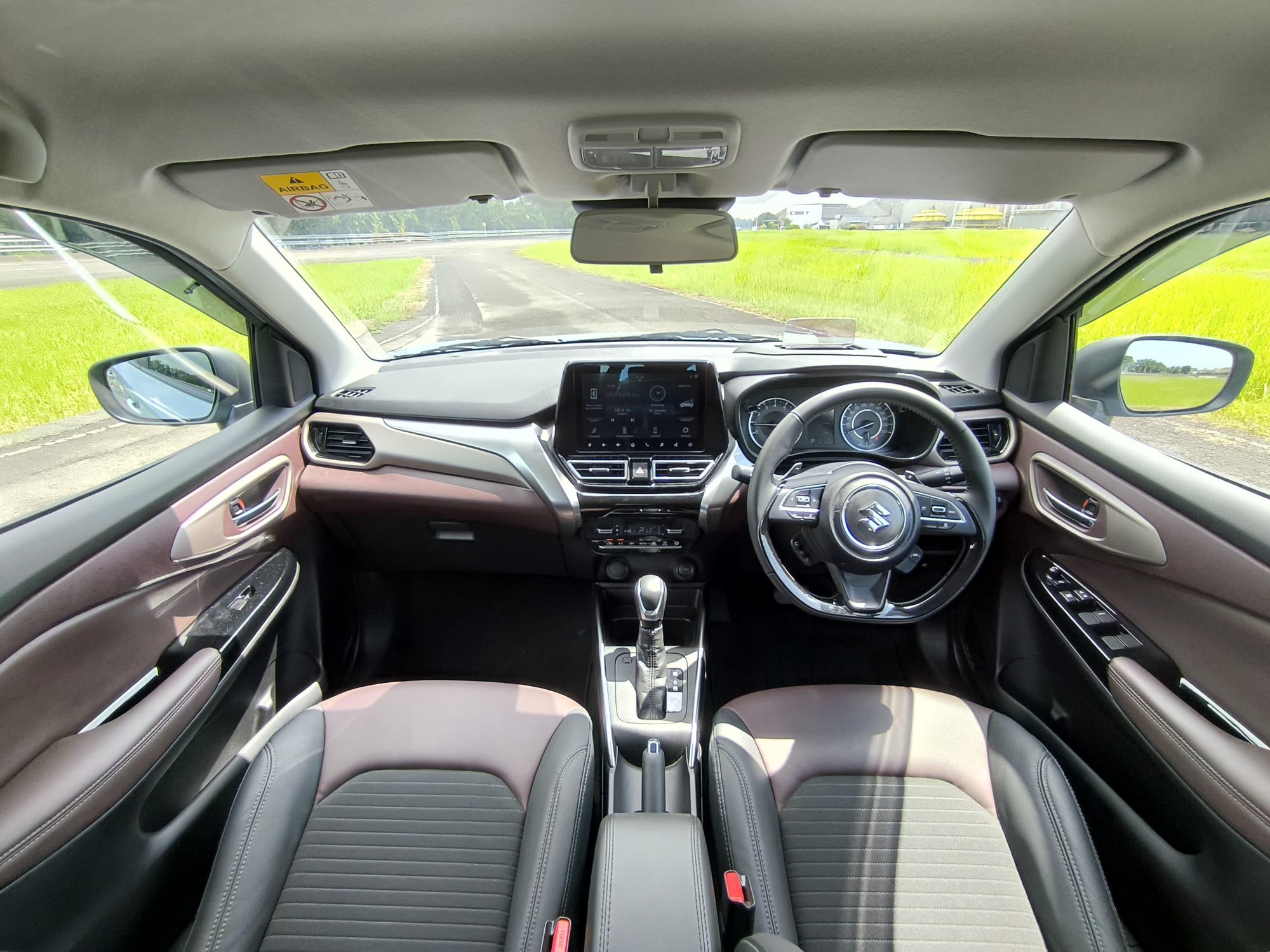 Suzuki Fronx bán tại Việt Nam mà trang bị thế này thì làm khó Raize, Sonet: Có HUD, camera 360, hybrid, nhiều tính năng ADAS độc nhất phân khúc- Ảnh 7. Suzuki Fronx bán tại Việt Nam mà trang bị thế này thì làm khó Raize, Sonet: Có HUD, camera 360, hybrid, nhiều tính năng ADAS độc nhất phân khúc- Ảnh 7.