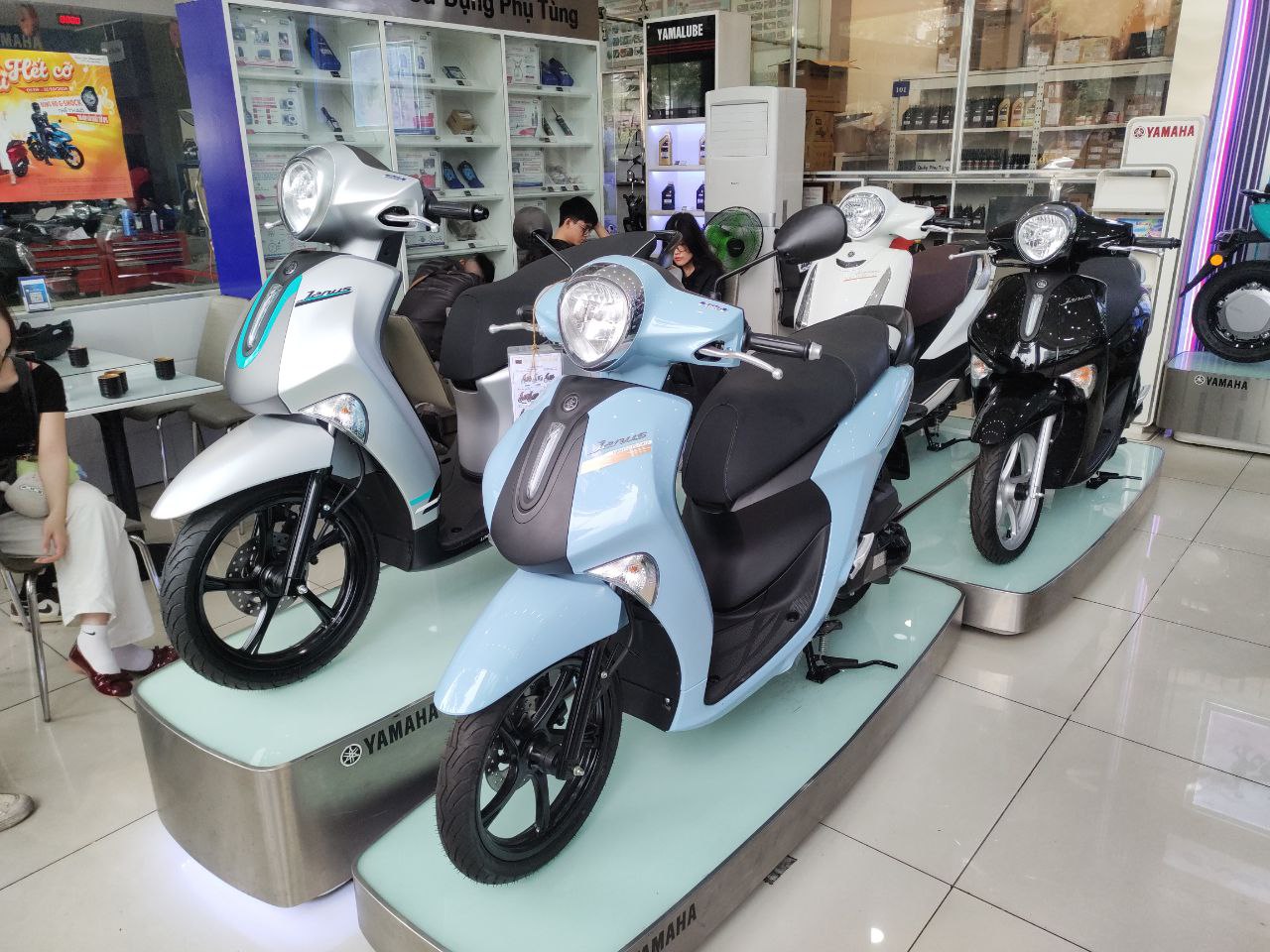 Yamaha hạ giá loạt xe tay ga hot: Giảm nhiều nhất 16 triệu, xe ăn ít xăng bậc nhất Việt Nam cũng có mặt- Ảnh 2. Yamaha hạ giá loạt xe tay ga hot: Giảm nhiều nhất 16 triệu, xe ăn ít xăng bậc nhất Việt Nam cũng có mặt- Ảnh 2.