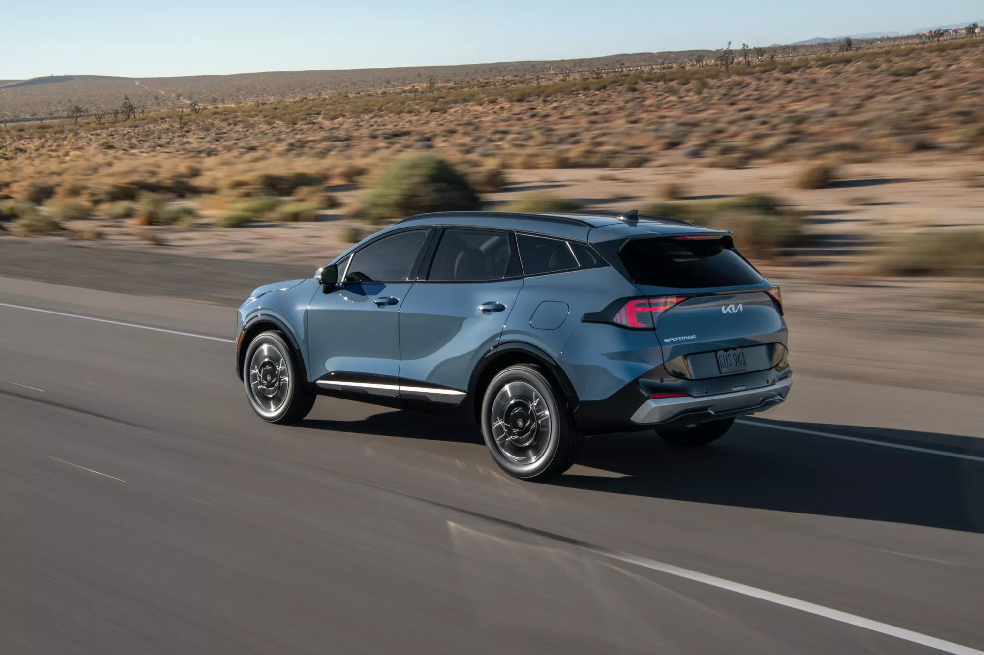 Kia Sportage 2025 chốt giá: Quy đổi từ 745 triệu đồng, thay đổi thiết kế, thêm tính năng ADAS, nâng hộp số lên 8 cấp- Ảnh 8. Kia Sportage 2025 chốt giá: Quy đổi từ 745 triệu đồng, thay đổi thiết kế, thêm tính năng ADAS, nâng hộp số lên 8 cấp- Ảnh 8.