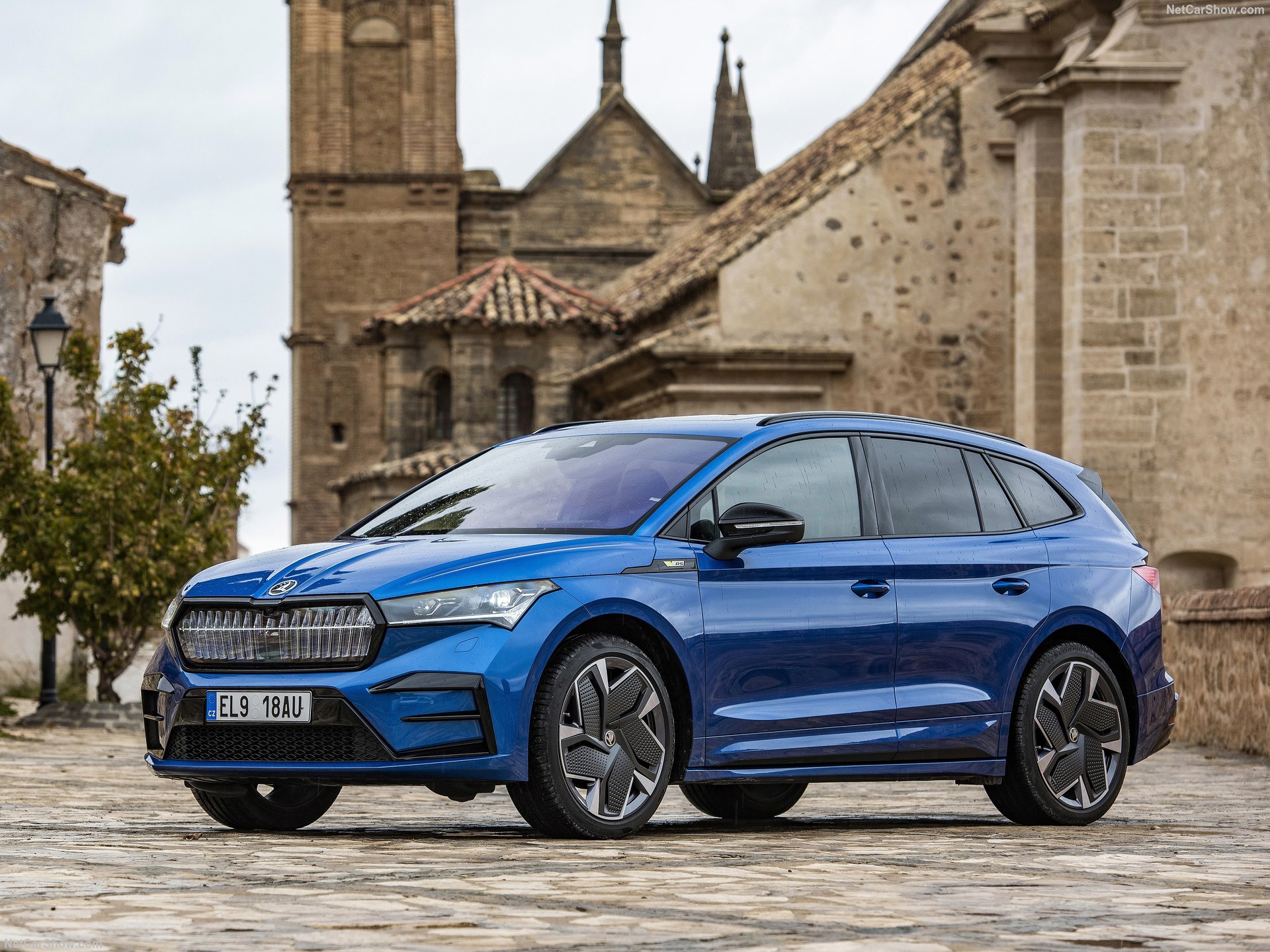 Skoda Enyaq tiếp tục lộ diện tại Việt Nam: Là bản cao nhất, động cơ điện mạnh 340 mã lực, chạy 542km/sạc, có biến thể SUV coupe, không phải thế hệ mới nhất- Ảnh 14. Skoda Enyaq tiếp tục lộ diện tại Việt Nam: Là bản cao nhất, động cơ điện mạnh 340 mã lực, chạy 542km/sạc, có biến thể SUV coupe, không phải thế hệ mới nhất- Ảnh 14.