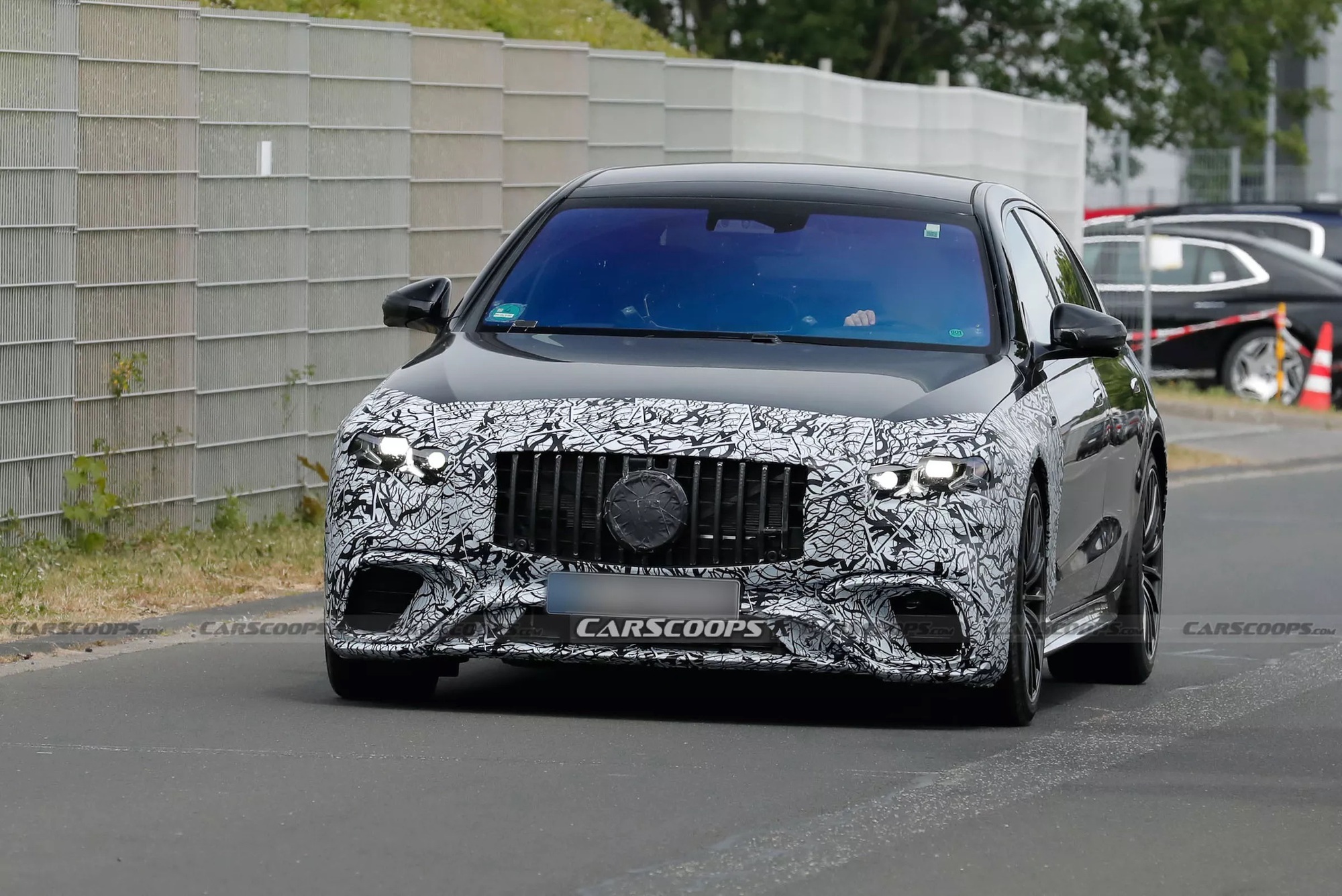 Mercedes-AMG S 63 bản mới lộ diện: Đèn kiểu mới, động cơ V8 PHEV mạnh ngang Ferrari 812 Superfast- Ảnh 2.