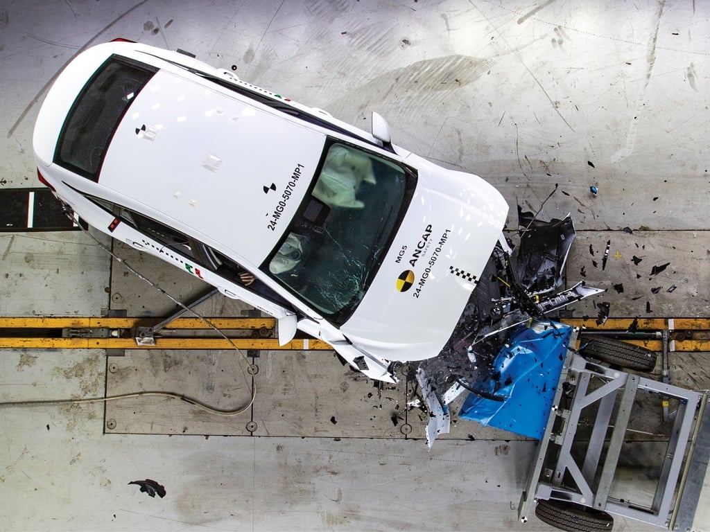 MG5 thoát mốc kém an toàn qua bài 'test' chuyên môn nhưng vẫn thua xa Mazda3, thêm ADAS mà vẫn chưa đủ- Ảnh 3. MG5 thoát mốc kém an toàn qua bài 'test' chuyên môn nhưng vẫn thua xa Mazda3, thêm ADAS mà vẫn chưa đủ- Ảnh 3.