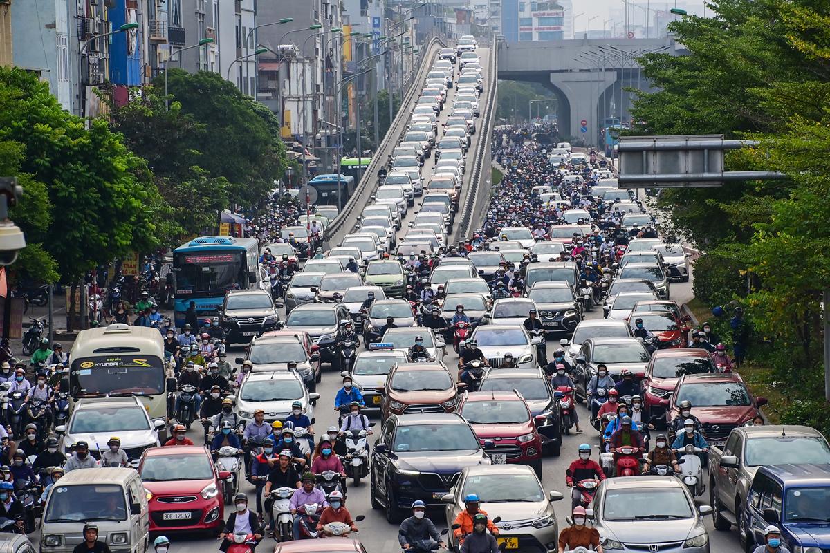Bộ Công an đề xuất bỏ quy định thời gian lái xe ô tô không quá 48 giờ mỗi tuần- Ảnh 1. Bộ Công an đề xuất bỏ quy định thời gian lái xe ô tô không quá 48 giờ mỗi tuần- Ảnh 1.