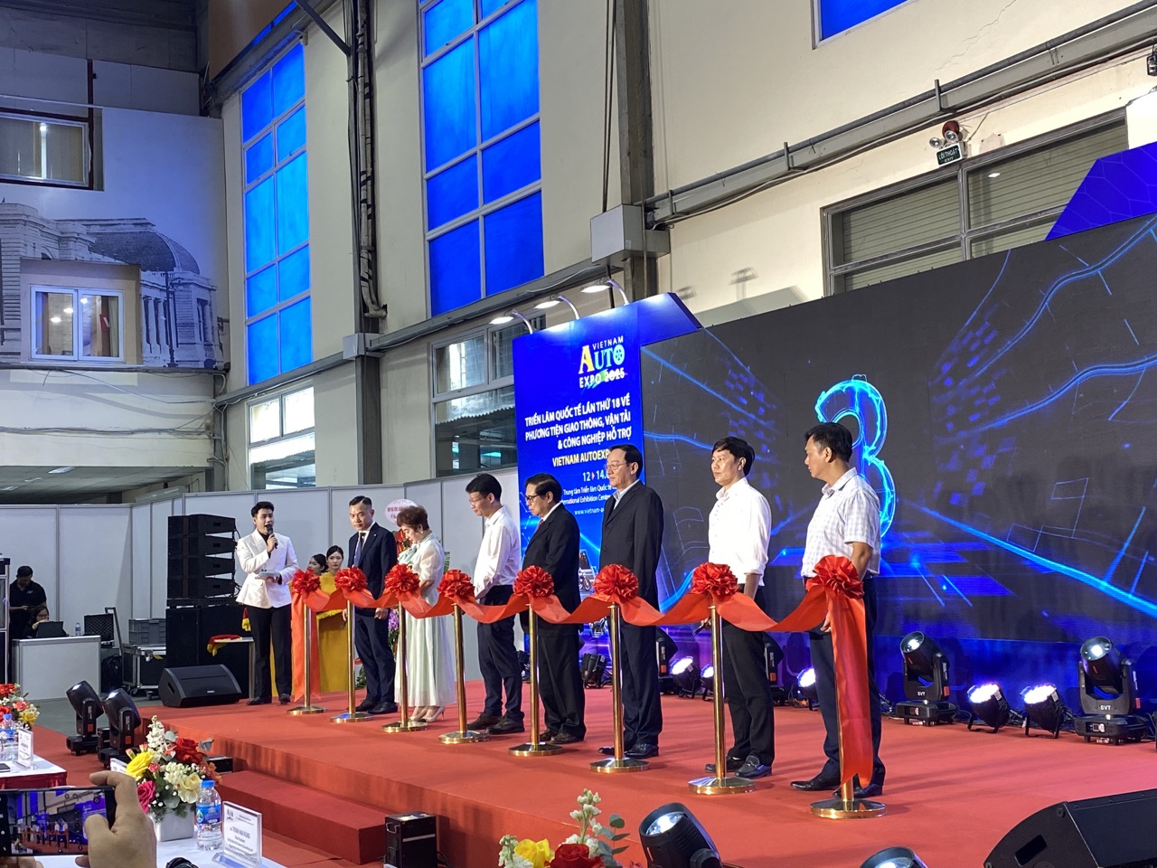 Triển lãm phụ trợ lớn nhất Việt Nam: Mitsubishi lạc giữa gần 200 thương hiệu chủ yếu tới từ Trung Quốc, vắng bóng VinFast- Ảnh 2. Triển lãm phụ trợ lớn nhất Việt Nam: Mitsubishi lạc giữa gần 200 thương hiệu chủ yếu tới từ Trung Quốc, vắng bóng VinFast- Ảnh 2.