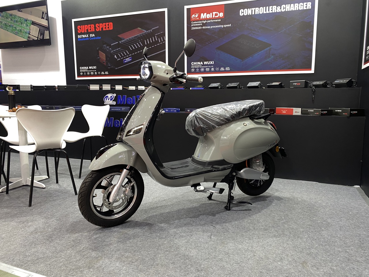 Triển lãm phụ trợ lớn nhất Việt Nam: Mitsubishi lạc giữa gần 200 thương hiệu chủ yếu tới từ Trung Quốc, vắng bóng VinFast- Ảnh 8. Triển lãm phụ trợ lớn nhất Việt Nam: Mitsubishi lạc giữa gần 200 thương hiệu chủ yếu tới từ Trung Quốc, vắng bóng VinFast- Ảnh 8.
