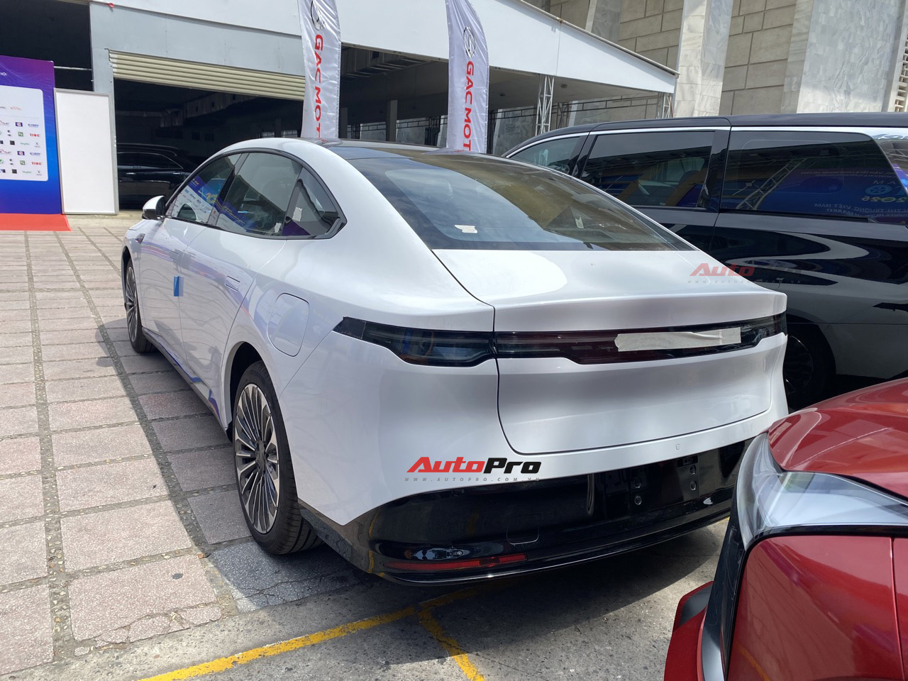 Nissan N7 lần đầu xuất hiện tại Việt Nam: Động cơ điện mạnh 215-268 mã lực, là xe trưng bày, xe hạng D nhưng giá quy đổi ngang Vios- Ảnh 9. Nissan N7 lần đầu xuất hiện tại Việt Nam: Động cơ điện mạnh 215-268 mã lực, là xe trưng bày, xe hạng D nhưng giá quy đổi ngang Vios- Ảnh 9.