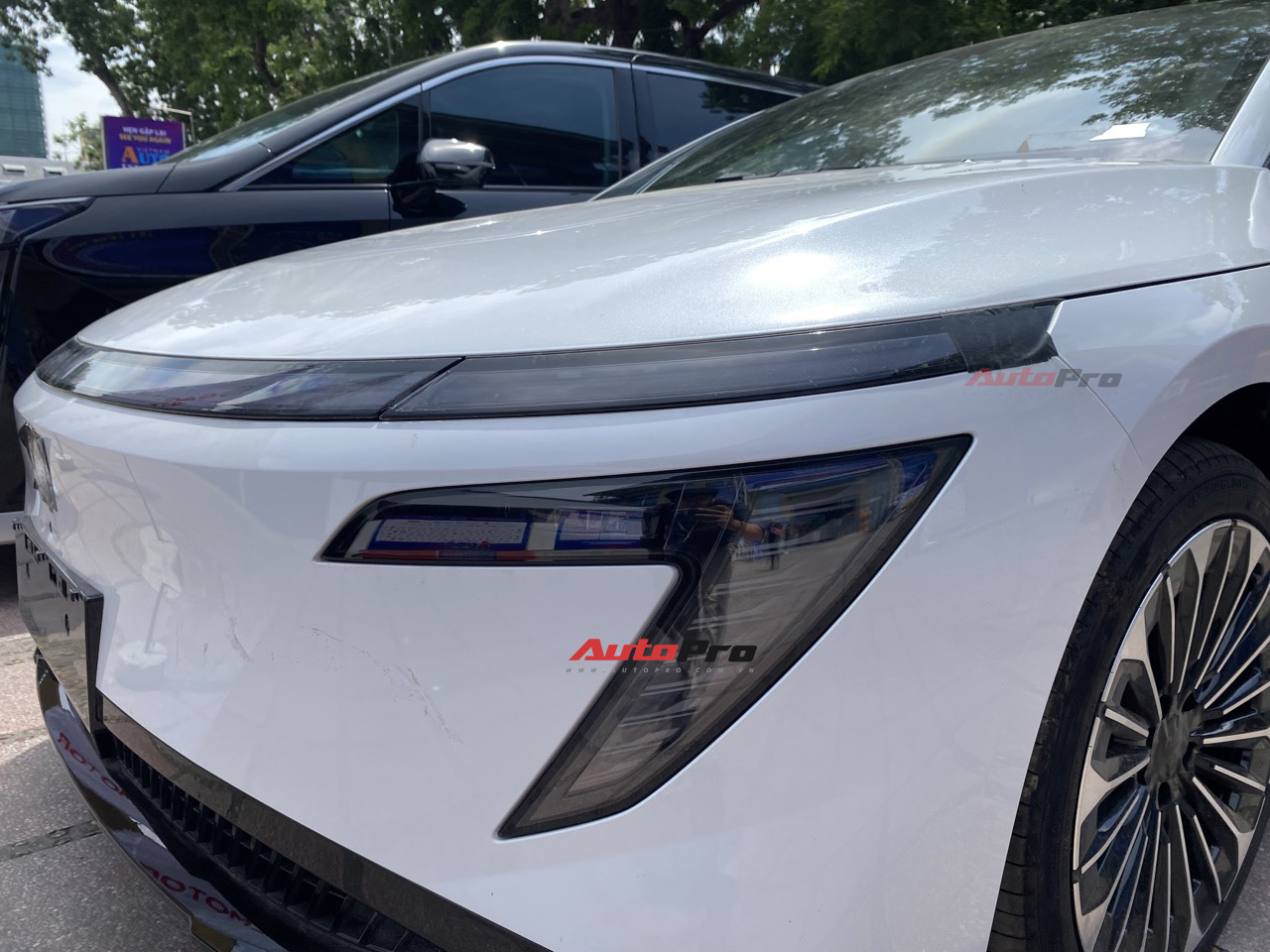 Nissan N7 lần đầu xuất hiện tại Việt Nam: Động cơ điện mạnh 215-268 mã lực, là xe trưng bày, xe hạng D nhưng giá quy đổi ngang Vios- Ảnh 12.