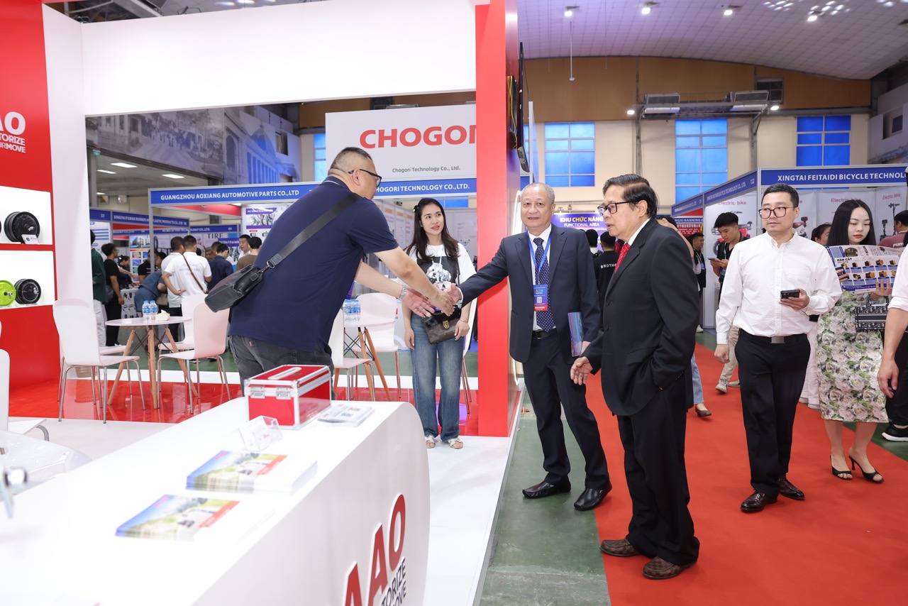 Triển lãm phụ trợ lớn nhất Việt Nam: Mitsubishi lạc giữa gần 200 thương hiệu chủ yếu tới từ Trung Quốc, vắng bóng VinFast- Ảnh 5. Triển lãm phụ trợ lớn nhất Việt Nam: Mitsubishi lạc giữa gần 200 thương hiệu chủ yếu tới từ Trung Quốc, vắng bóng VinFast- Ảnh 5.