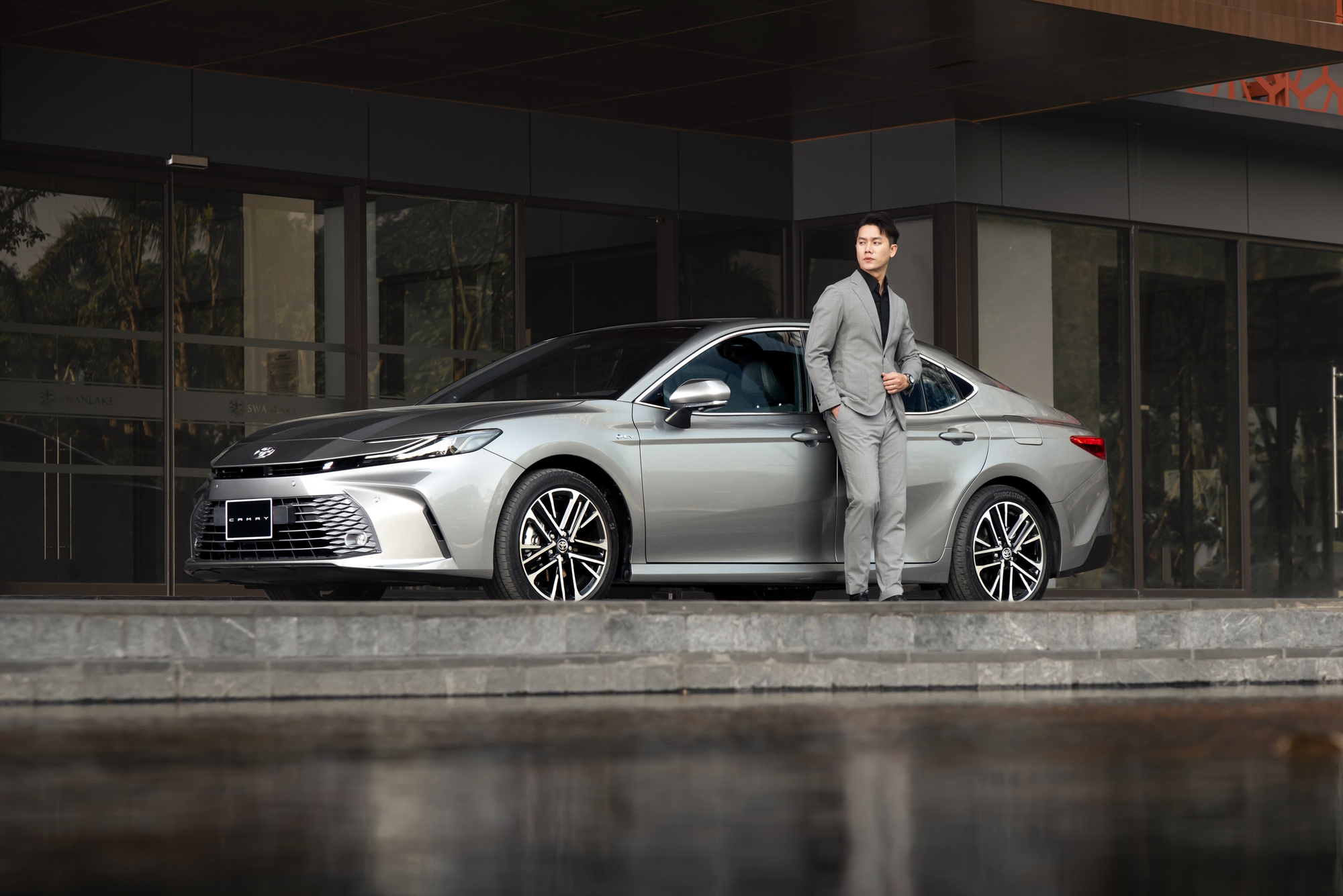 Toyota Camry 2025 – Chiếc sedan hợp gu người Việt hiện đại- Ảnh 1. Toyota Camry 2025 – Chiếc sedan hợp gu người Việt hiện đại- Ảnh 1.