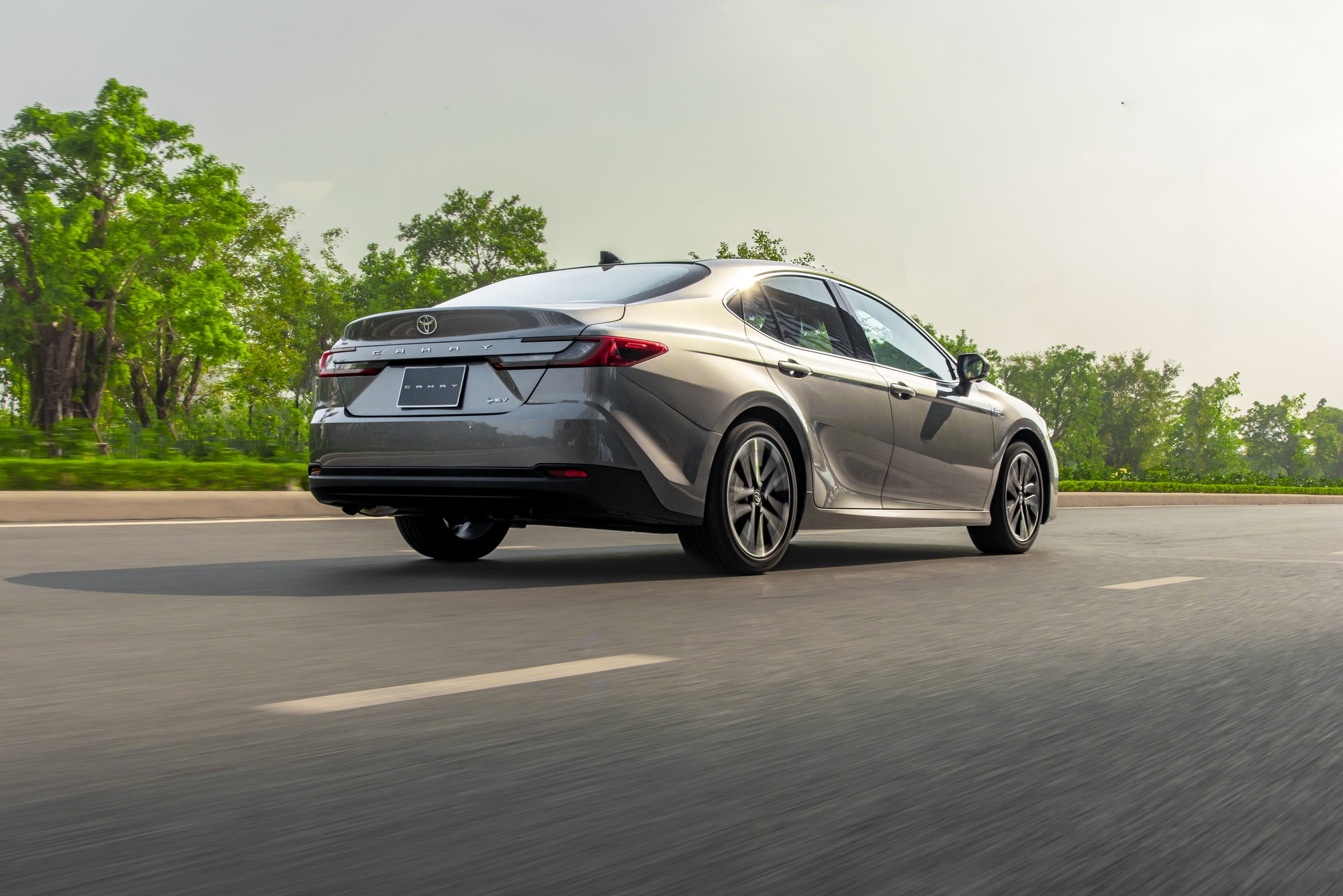 Toyota Camry 2025 – Chiếc sedan hợp gu người Việt hiện đại- Ảnh 4. Toyota Camry 2025 – Chiếc sedan hợp gu người Việt hiện đại- Ảnh 4.