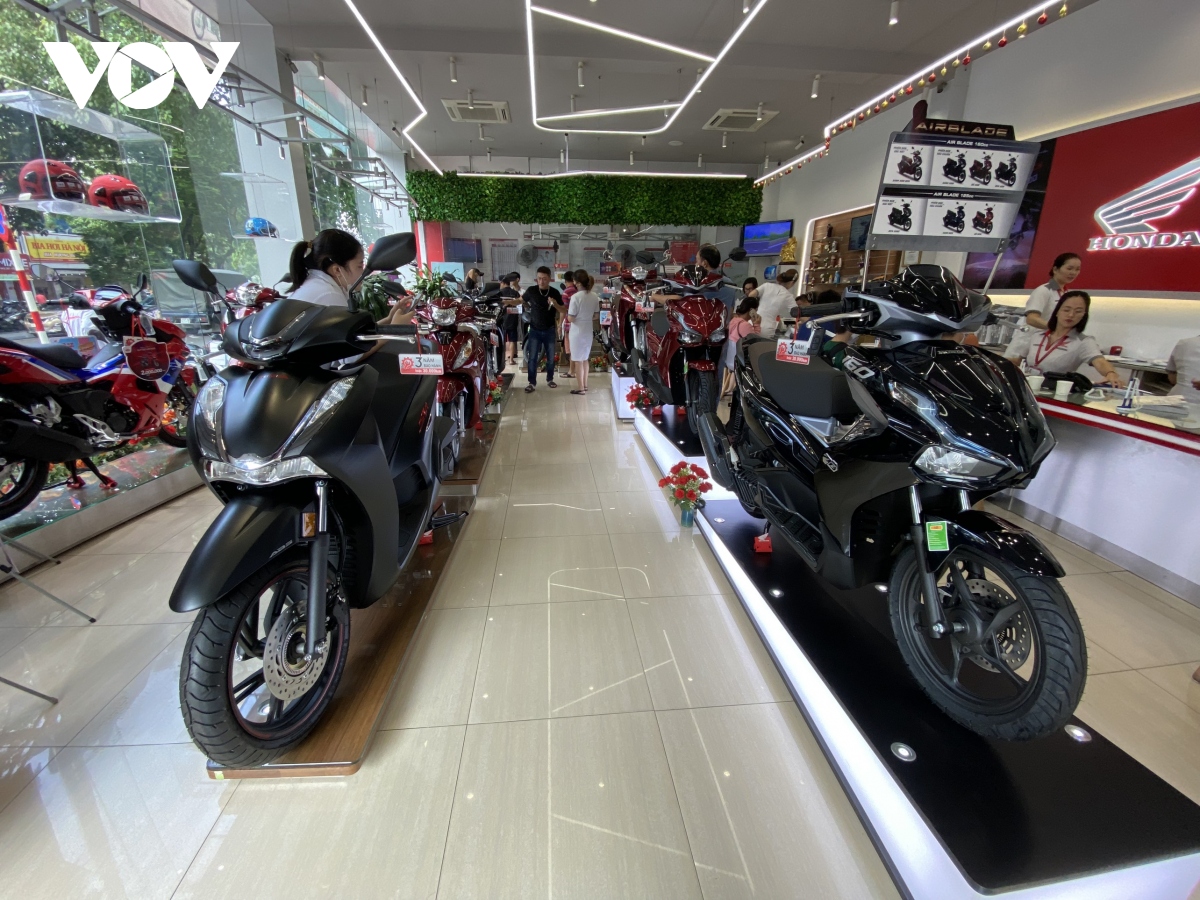 Bộ Tài chính đề xuất bỏ 5% lệ phí trước bạ, thay vào đó là áp dụng mức thu 2%- Ảnh 1.