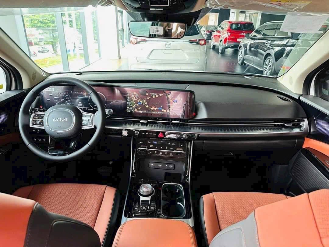 Kia Carnival bản xăng cao nhất giảm tới 210 triệu đồng tại đại lý, giá thực tế còn 1,549 tỷ đồng nhưng phải đánh đổi 1 thứ- Ảnh 6.