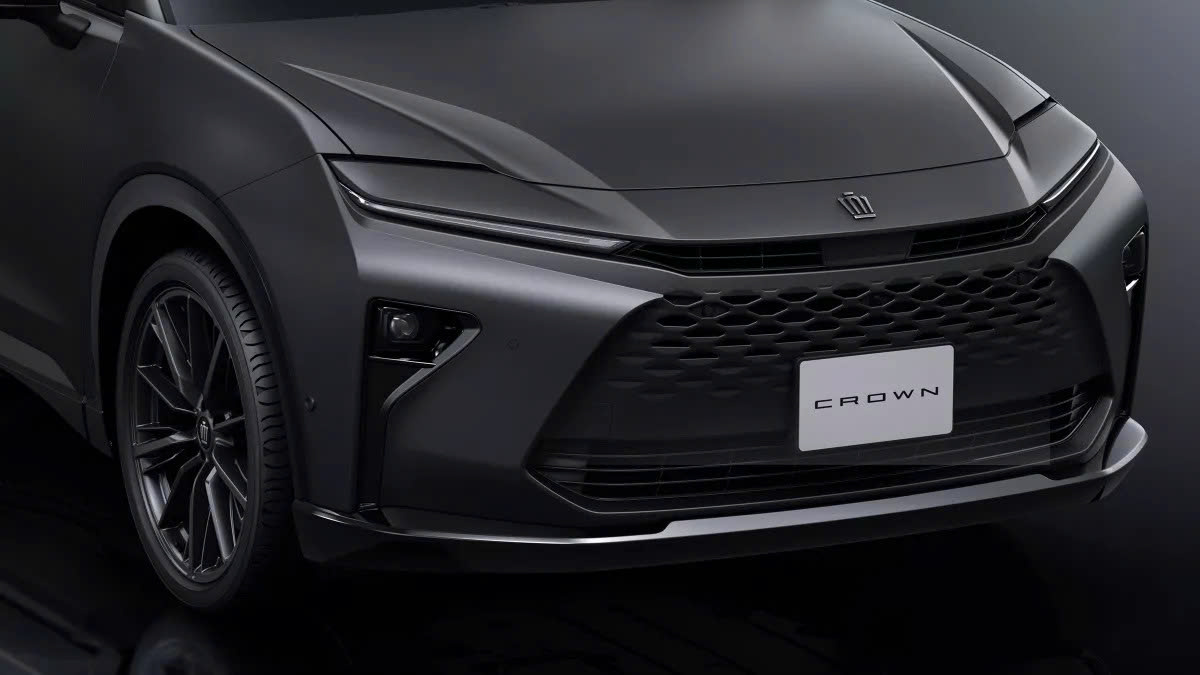 'Xe chủ tịch' Toyota Crown có bản đặc biệt: Giá quy đổi từ 1,6 tỷ đồng nhưng muốn mua chưa chắc bạn đã mua được- Ảnh 3. 'Xe chủ tịch' Toyota Crown có bản đặc biệt: Giá quy đổi từ 1,6 tỷ đồng nhưng muốn mua chưa chắc bạn đã mua được- Ảnh 3.