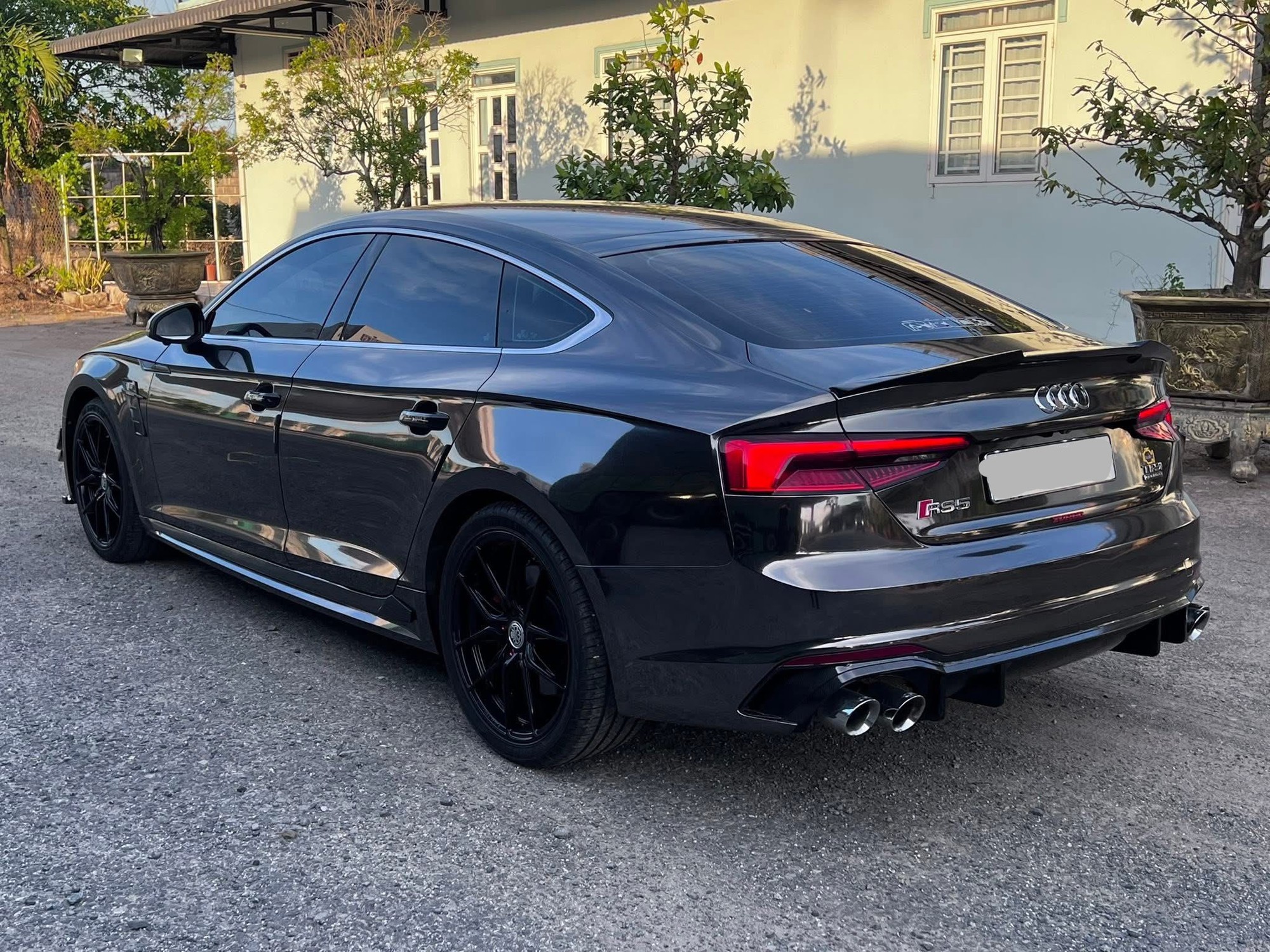 Chiếc Audi A5 phiên bản APEC giá 1,1 tỷ đồng này sẽ khiến người dùng phải cân nhắc thay vì mua Toyota Camry- Ảnh 5.