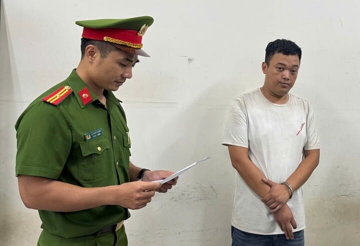 Lái xe taxi 'chặt chém' 4,2 triệu/cuốc xe: 'Tôi thấy họ dễ quá mới thu giá cao'- Ảnh 2. Lái xe taxi 'chặt chém' 4,2 triệu/cuốc xe: 'Tôi thấy họ dễ quá mới thu giá cao'- Ảnh 2.