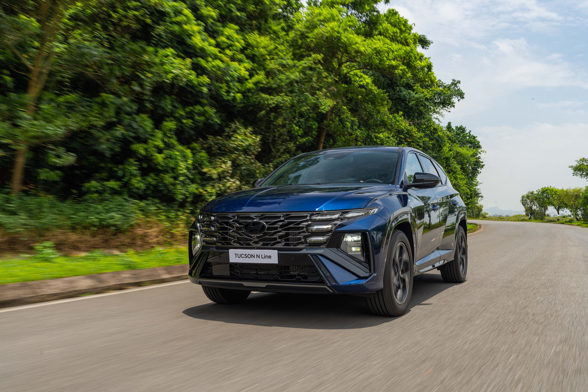 Hyundai Tucson N Line ra mắt Việt Nam: Giá 989 triệu đồng, cạnh tranh CX-5 bằng bodykit thể thao, động cơ turbo 180 mã lực- Ảnh 9.