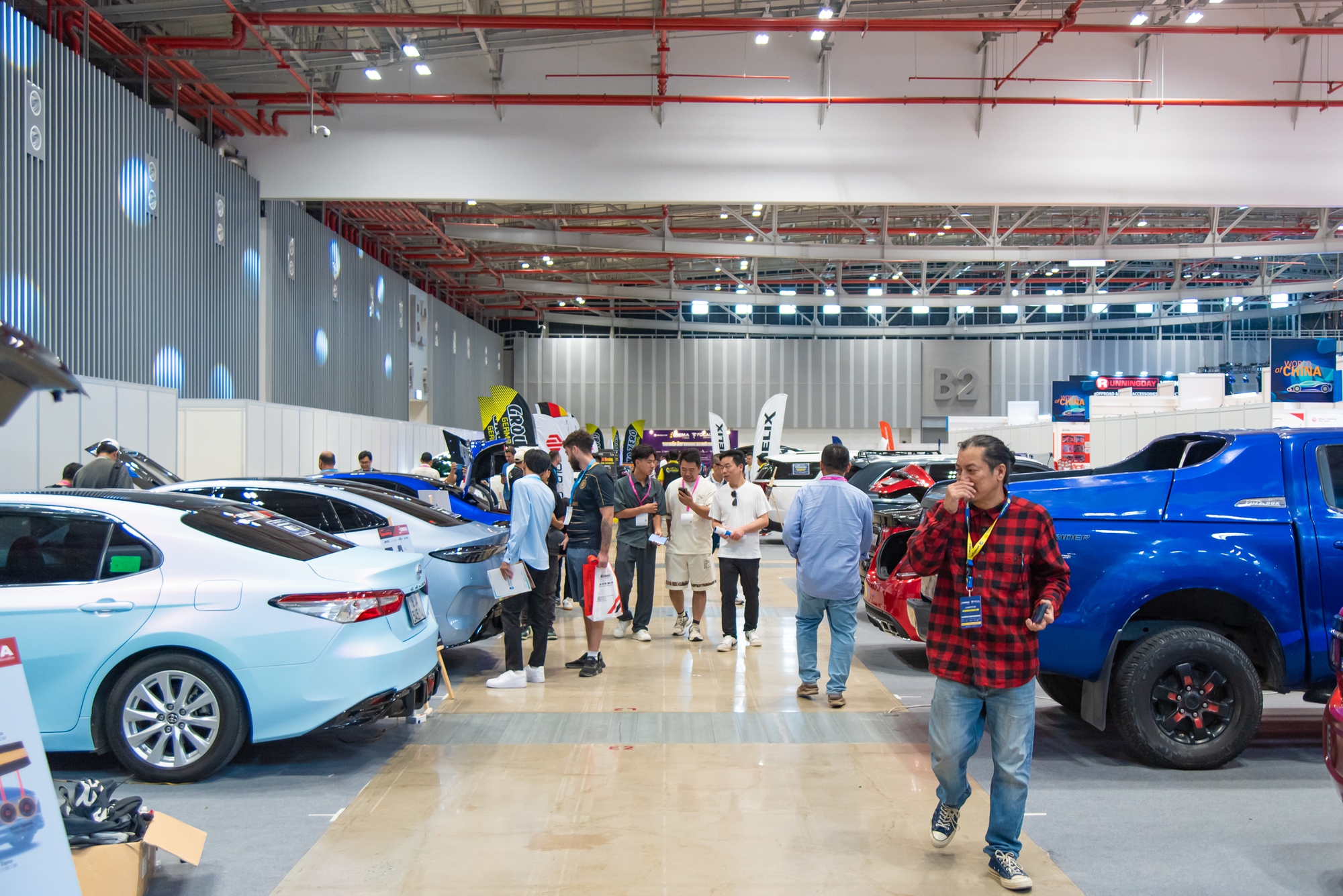 Dạo một vòng triển lãm Automechanika 2025: Gần 1.000 gian hàng, vào cửa miễn phí, nhiều 'đồ chơi' dành cho ai thích độ xe- Ảnh 1. Dạo một vòng triển lãm Automechanika 2025: Gần 1.000 gian hàng, vào cửa miễn phí, nhiều 'đồ chơi' dành cho ai thích độ xe- Ảnh 1.