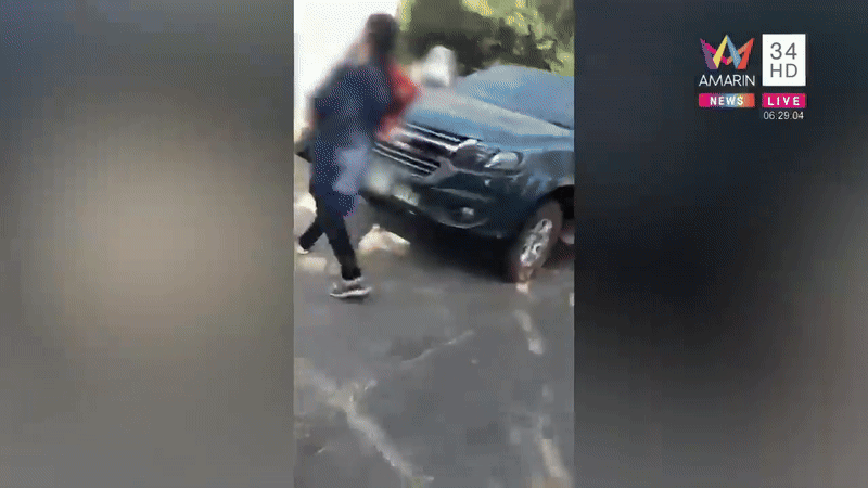 Chồng chở bồ tr&ecirc;n &ocirc; t&ocirc;, bị vợ d&ugrave;ng "chi&ecirc;u độc" n&ecirc;n phải đầu h&agrave;ng, th&aacute;i độ của kẻ thứ 3 g&acirc;y ch&uacute; &yacute;- Ảnh 1.