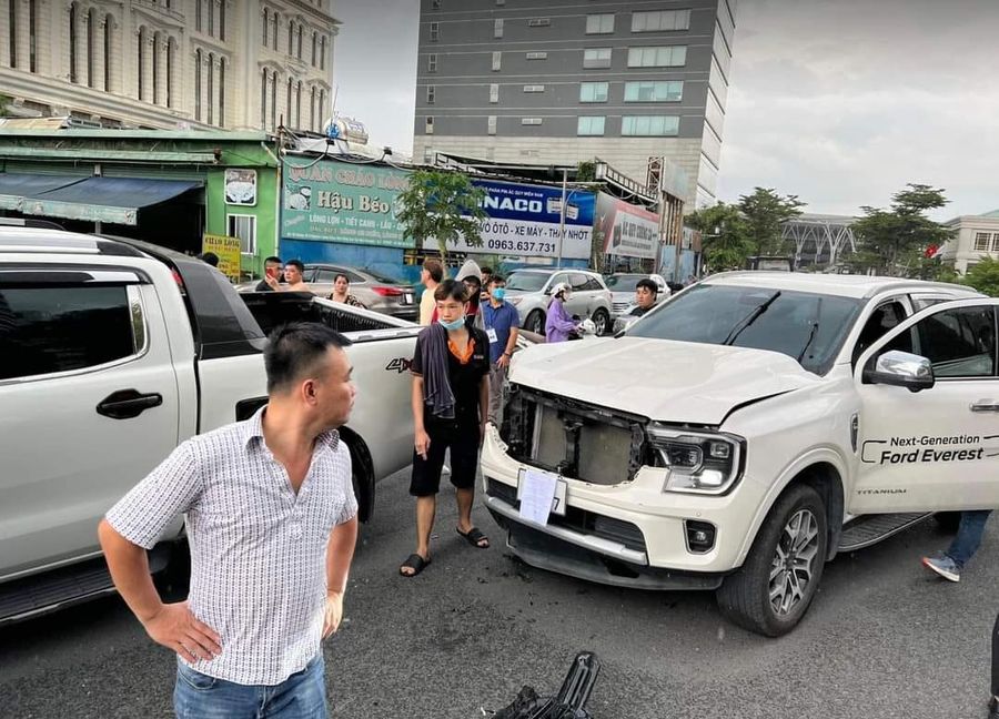 Những sự cố khi khách Việt lái thử xe: Ngay cả xe sang cũng từng gặp tai nạn, biết điều này người lái có thể an tâm- Ảnh 10.
