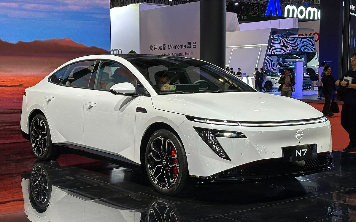 Nissan N7 vừa về Việt Nam 'cháy hàng' tại thị trường sát vách: Chốt trung bình 400 xe/ngày, giá quy đổi chỉ từ hơn 430 triệu đồng- Ảnh 2.