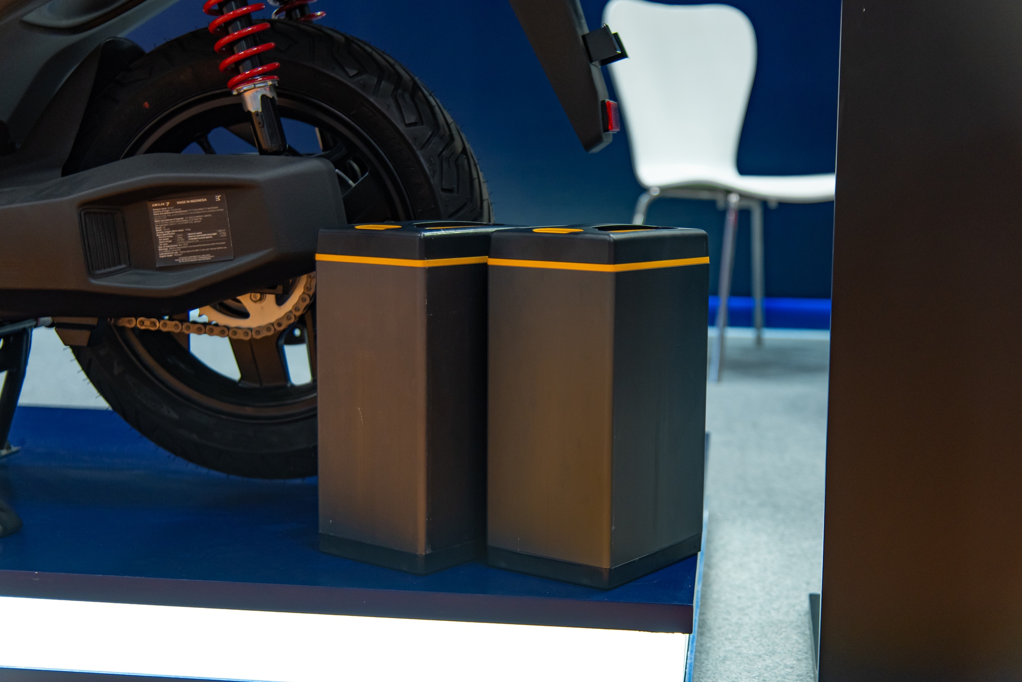E3 Mobility Deux7 - Xe máy điện Hàn Quốc mới lạ về Việt Nam: Giá dự kiến 100 triệu đồng, nhỏ hơn SH, chạy 120km/sạc- Ảnh 19. E3 Mobility Deux7 - Xe máy điện Hàn Quốc mới lạ về Việt Nam: Giá dự kiến 100 triệu đồng, nhỏ hơn SH, chạy 120km/sạc- Ảnh 19.