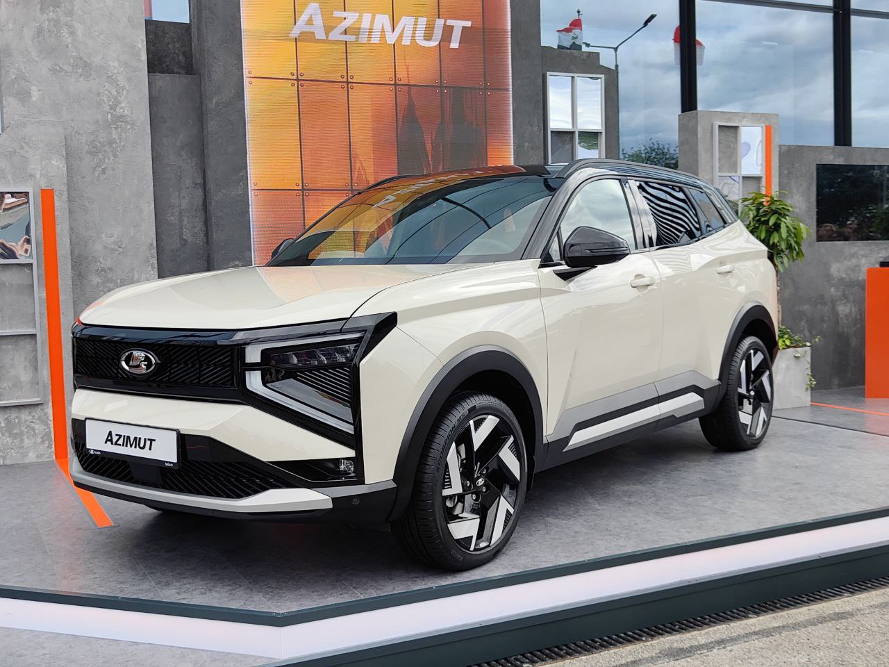 Lada Azimut - SUV mới dáng chất chơi, nhiều công nghệ xịn, phát triển từ một mẫu đã đưa về Việt Nam, cùng phân khúc Xforce- Ảnh 2.