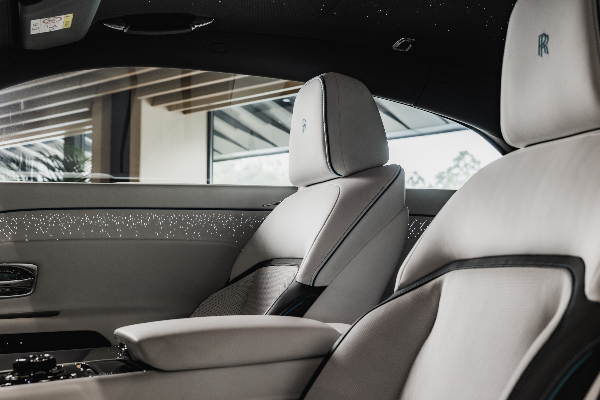 Tôi lái Rolls-Royce Spectre trên đường đua Nhật: Trải nghiệm ‘dễ dàng’ mà giàu cảm xúc- Ảnh 15.