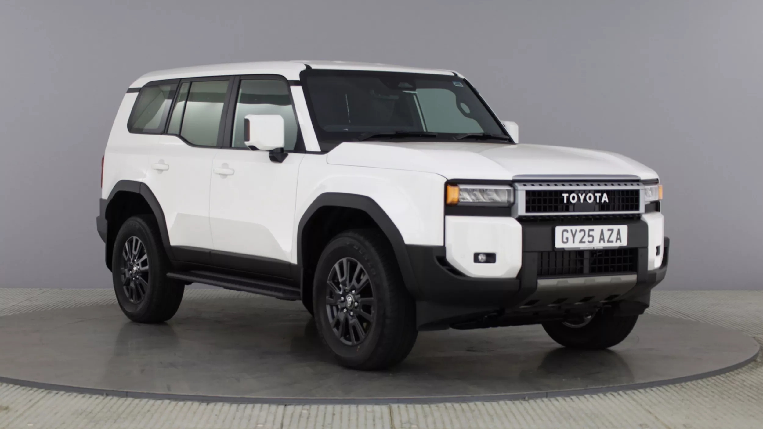 Toyota Land Cruiser Prado thêm bản mới hợp dân công trình, người mê độ: Chỉ 2 chỗ, cốp siêu lớn, động cơ hybrid nhẹ- Ảnh 2.