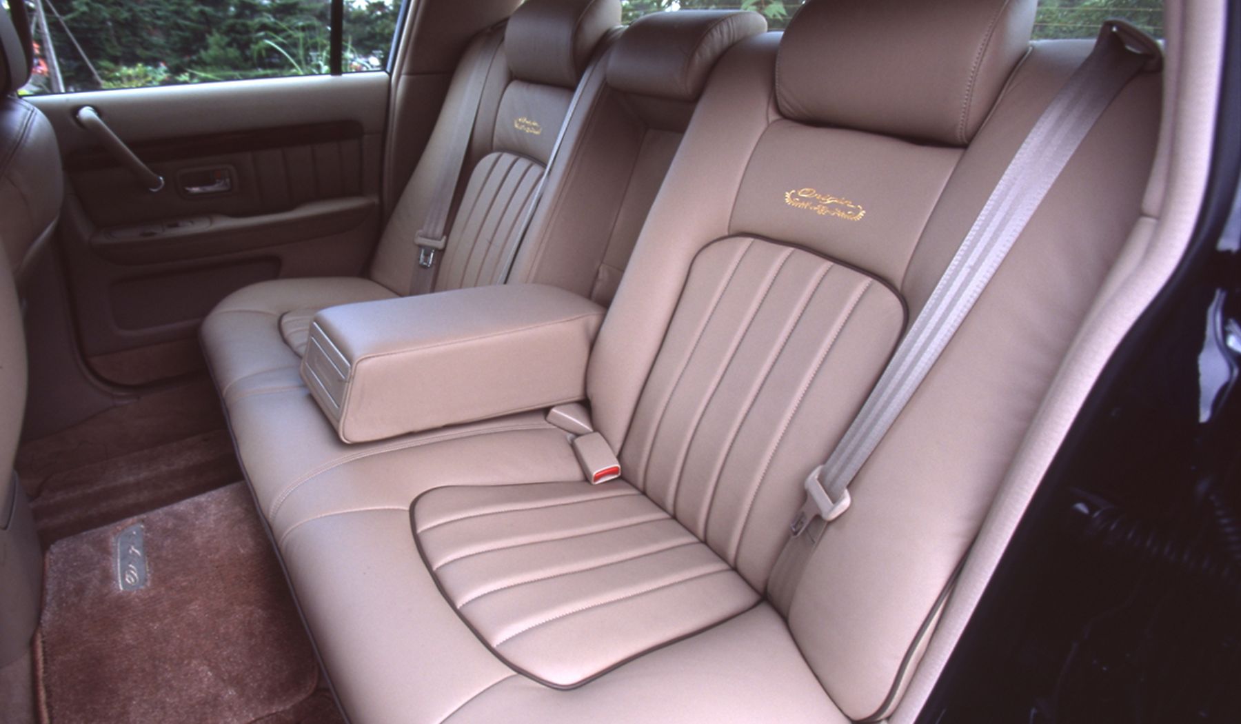 Đây là chiếc Toyota đặc biệt mà không nhiều người biết: Sản xuất năm 2000 nhưng thiết kế hoài cổ, cửa mở ngược như Rolls-Royce, có chi tiết giống 911 Targa, động cơ lấy từ Lexus- Ảnh 13. Đây là chiếc Toyota đặc biệt mà không nhiều người biết: Sản xuất năm 2000 nhưng thiết kế hoài cổ, cửa mở ngược như Rolls-Royce, có chi tiết giống 911 Targa, động cơ lấy từ Lexus- Ảnh 13.
