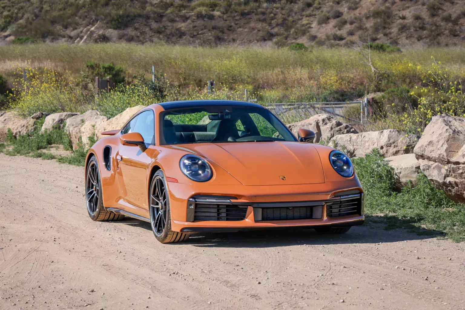 Người giàu chơi xe thế này thì càng giàu: Chủ xe Porsche 911 đi rồi bán lại vẫn lãi gần 700 triệu đồng nhờ 2 yếu tố- Ảnh 2.